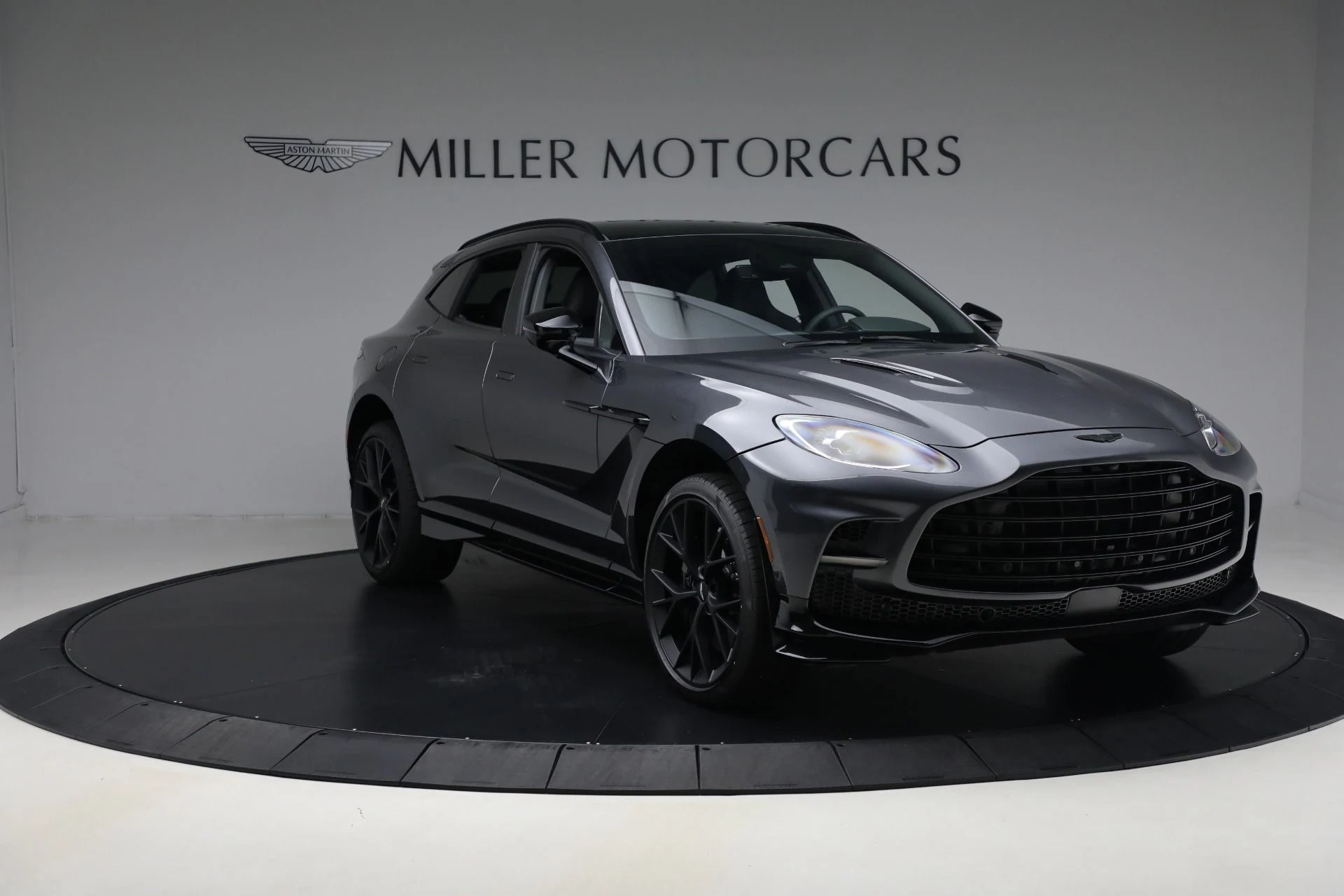 mph010_382071550_New_2025_Aston_Martin_DBX_707_6f293123c6