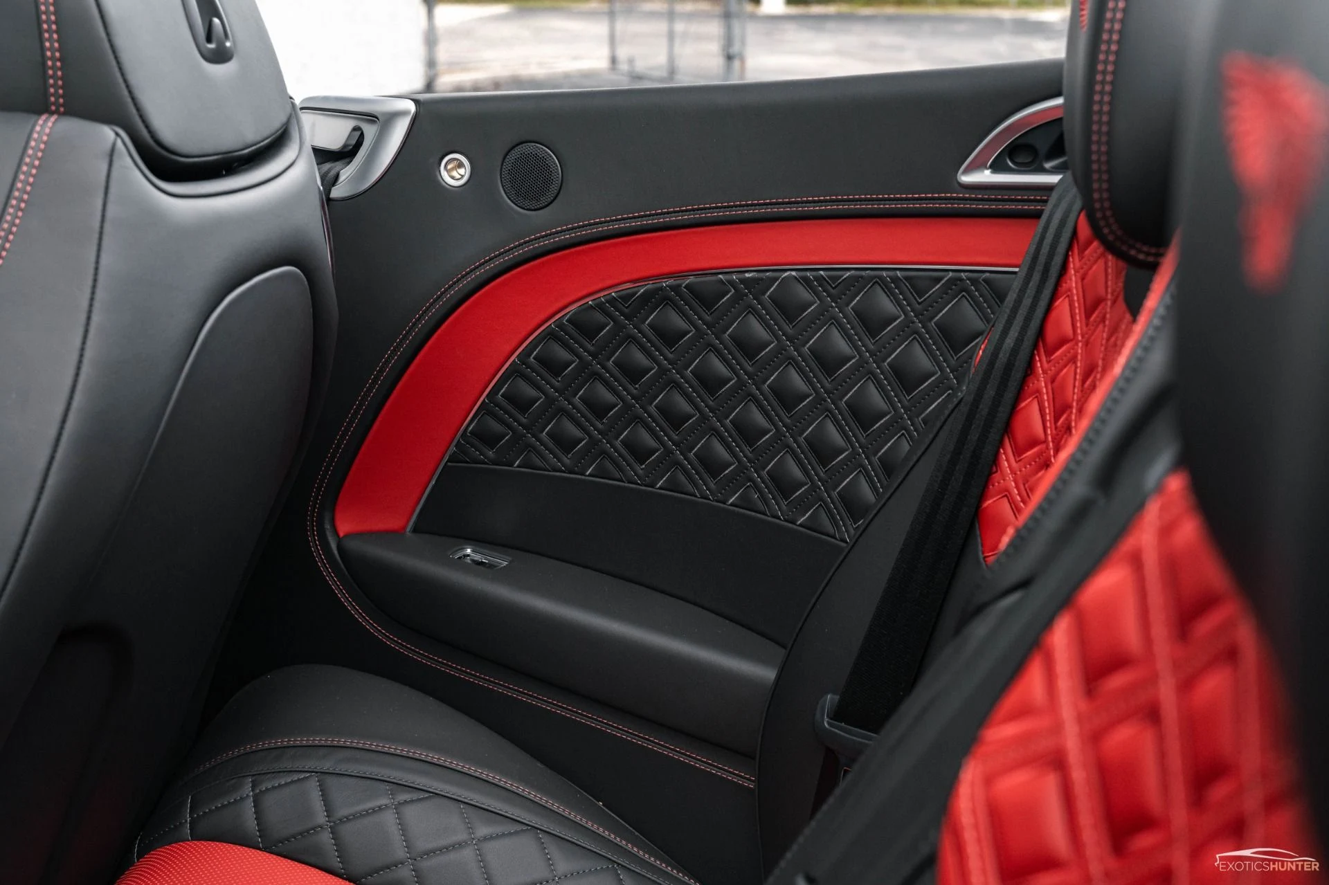 mph010_3824123630_Used_2020_Bentley_Continental_GTC_280_K_MSRP_Mulliner_Blackline_Rotating_Display_1766938877_654e28f868