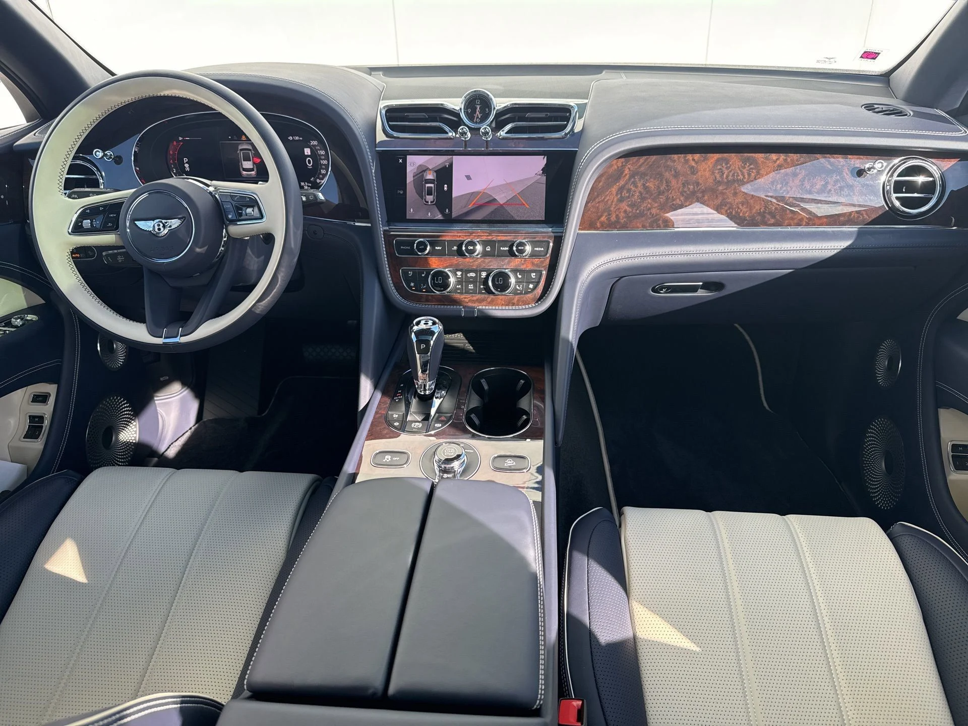 mph010_3828964425_8234cc282702456f9af57f5347adb4ef_5fb4607ac8