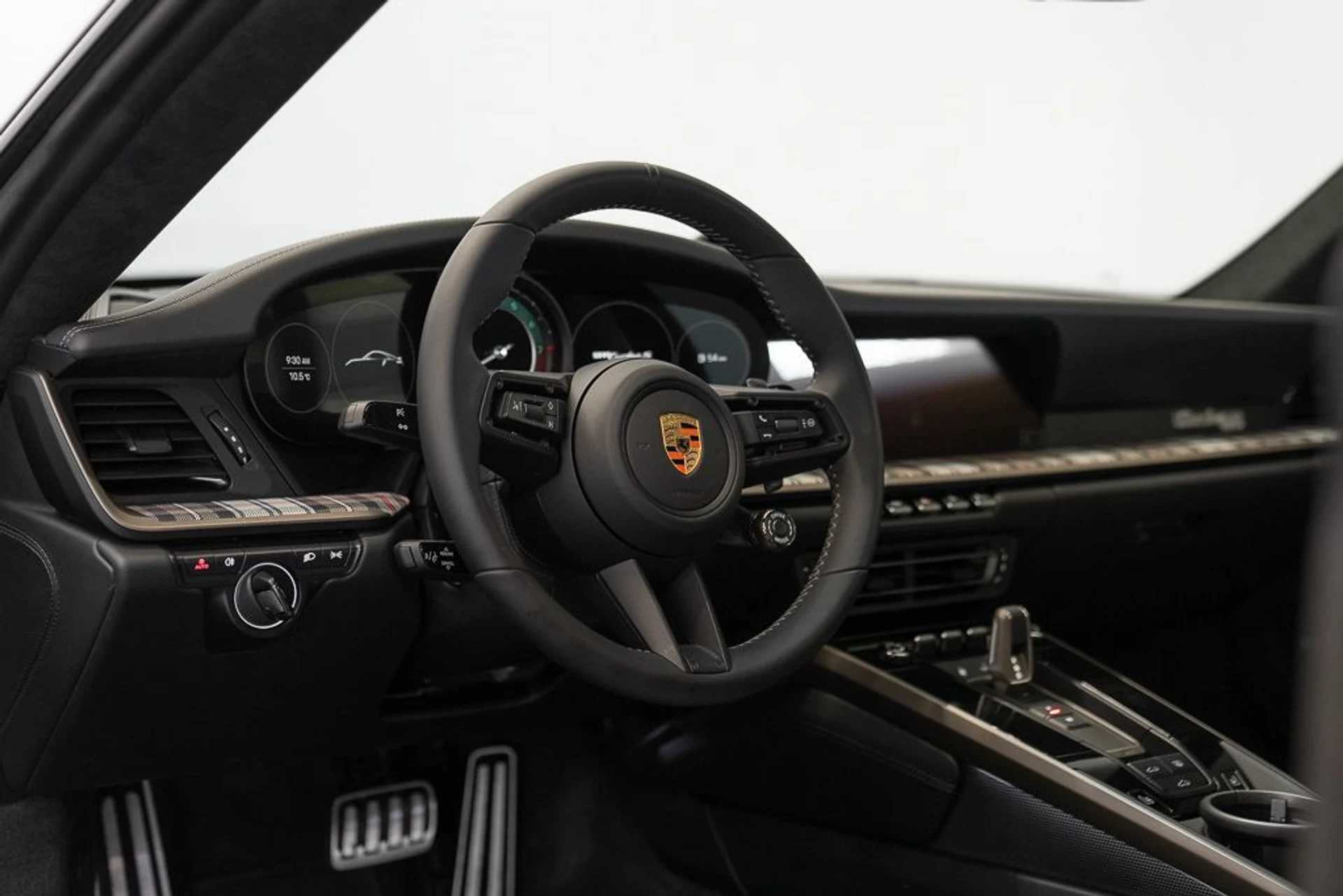 mph010_3831031464_porsche_911_2025_jpg_v_1774622497_118a586912