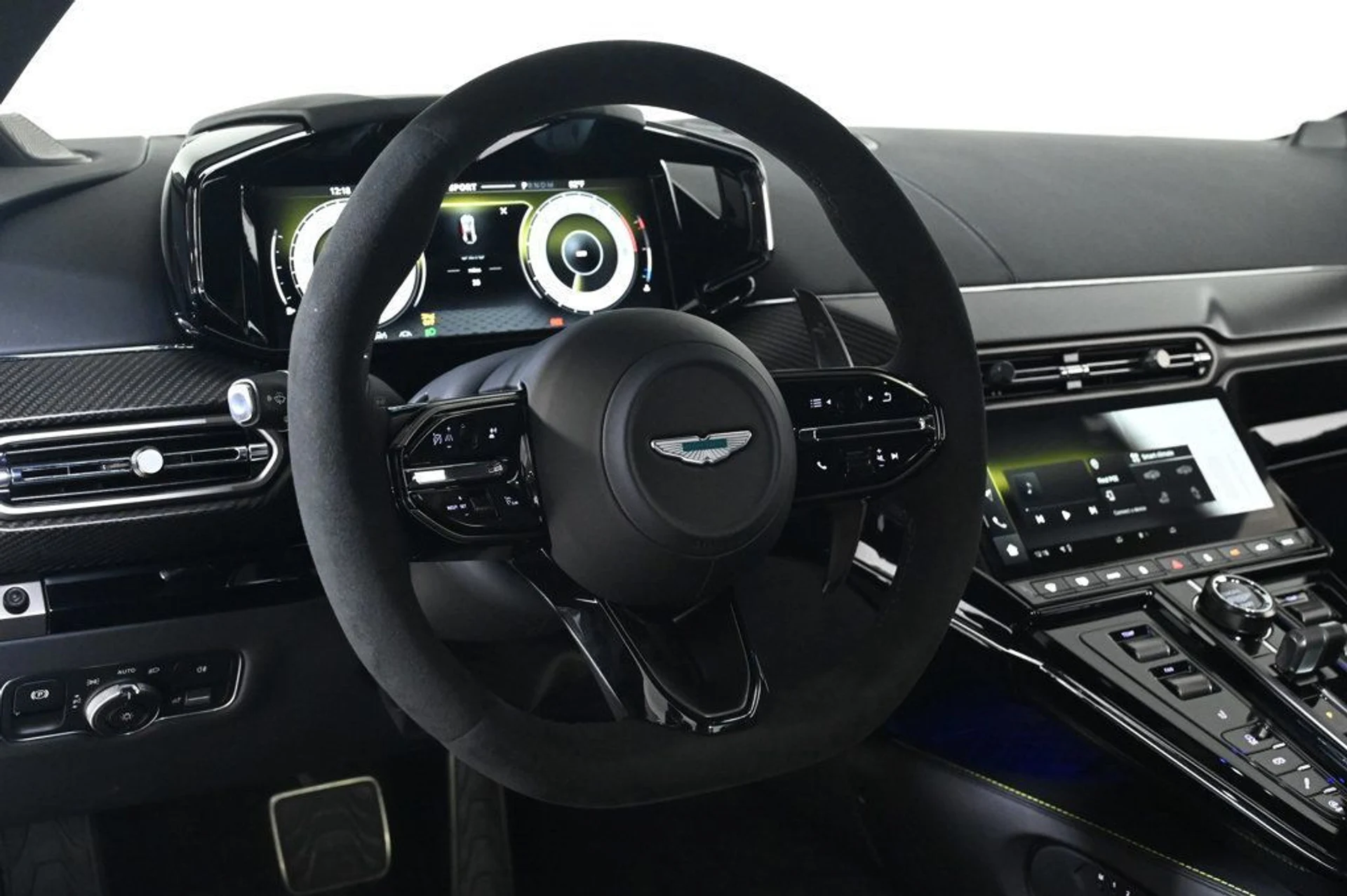 mph010_3836331385_new_2026_aston_martin_vantage_scoupe_11350_22957420_10_1024_c12ba5a9b4