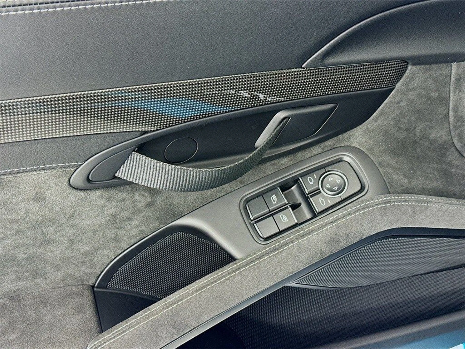 mph010_3836354790_e7bf6f91d0fc31ca99d06732cc618101x_3dfbac56e5