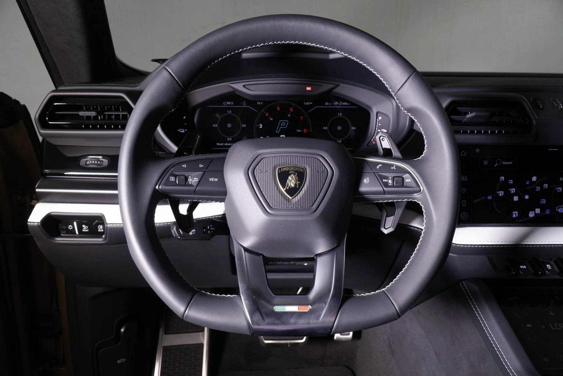 mph010_383935163_New_2025_Lamborghini_Urus_SE_1760546731_66e14f7f0b