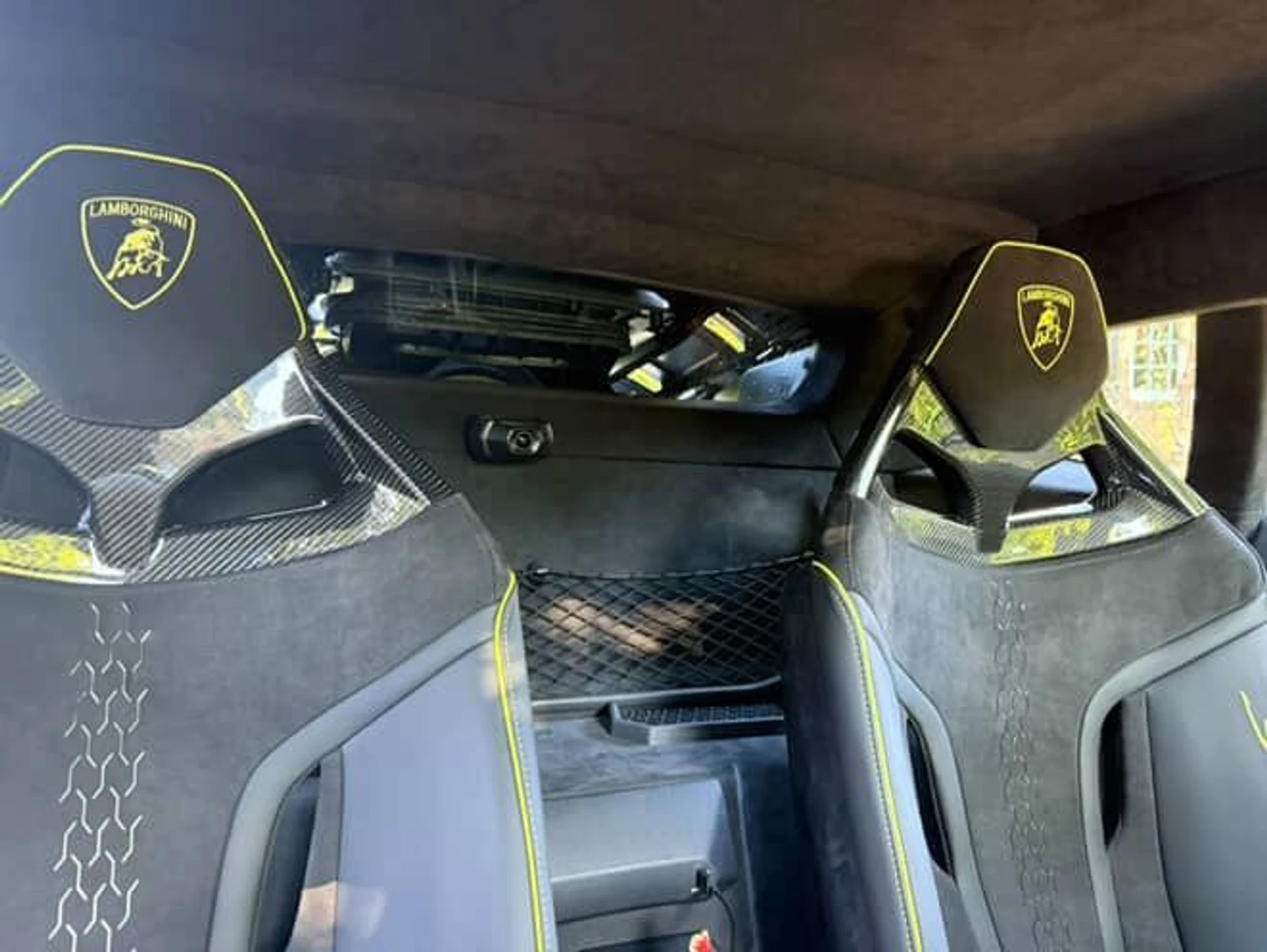 mph010_3841246049_Used_2024_Lamborghini_Huracan_Sterrato_1759167644_6b04c42b47