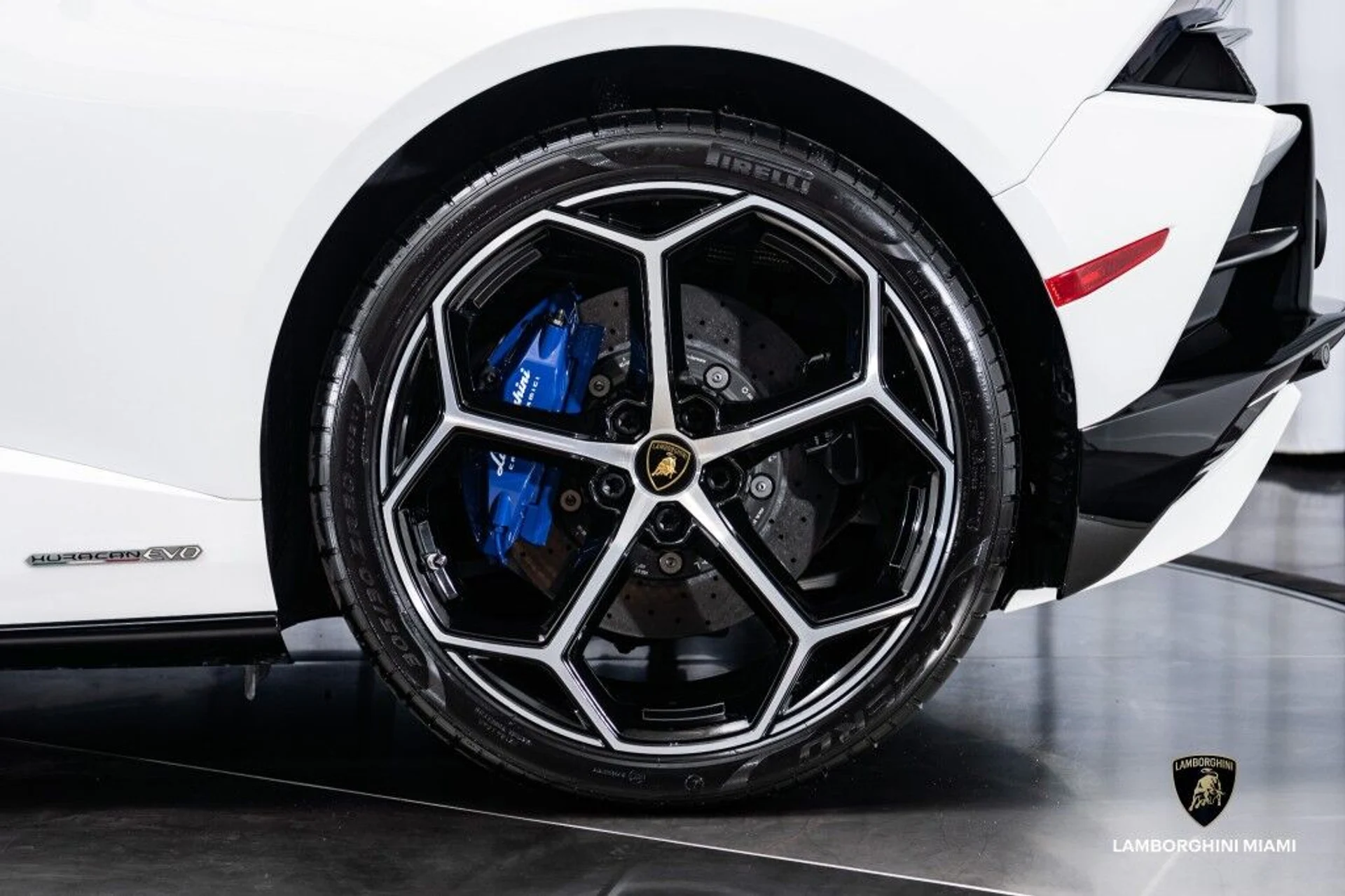 mph010_385602102_ca6dccb6494c14c617534945f6ff7344_c56cb03b1d