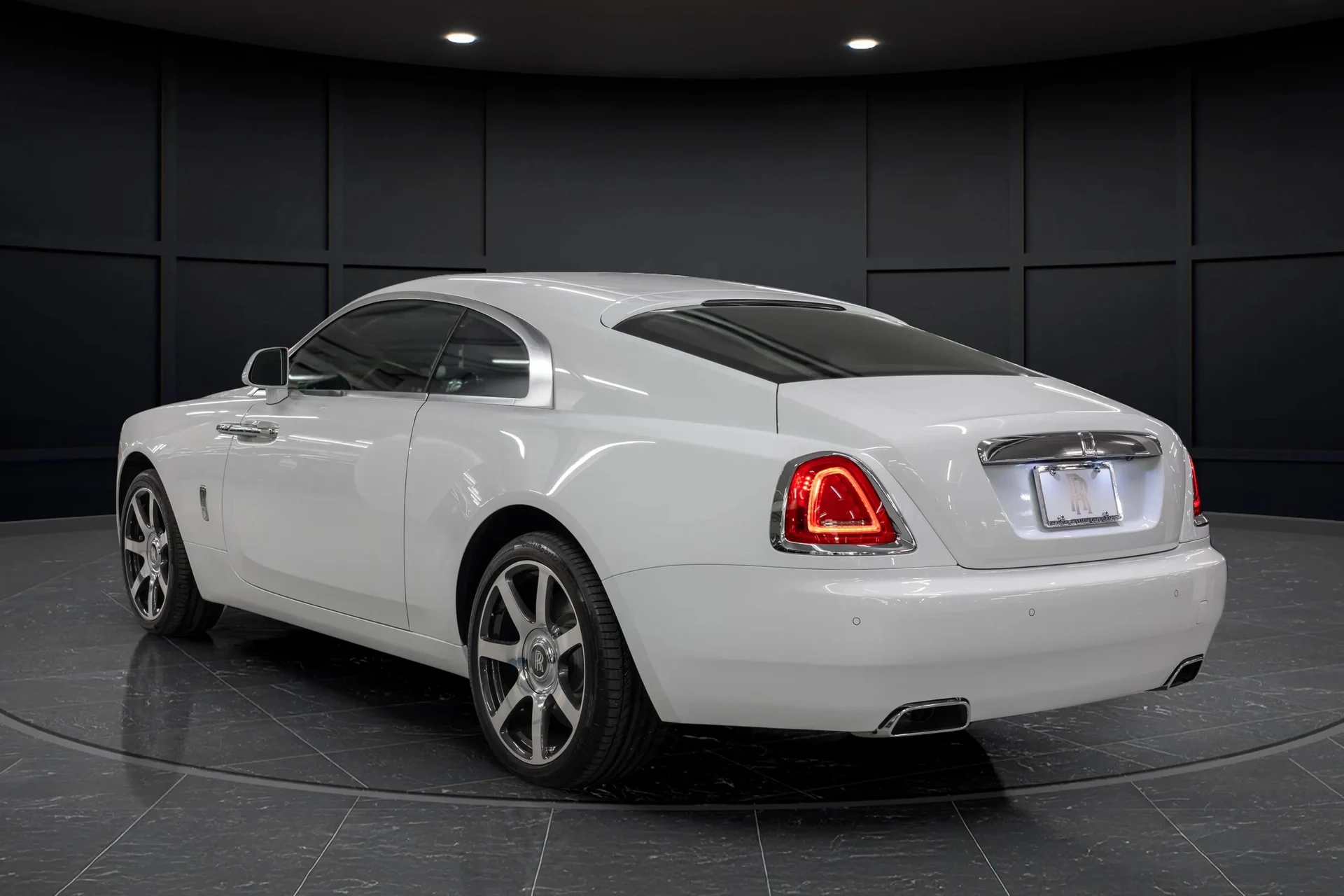 mph010_385997488_189a3583_07f7_4cc2_a188_befb2063073d_201920_Rolls_Royce20_Wraith2028_SCA_665_C52_KUX_8724329_9_7550b6c658