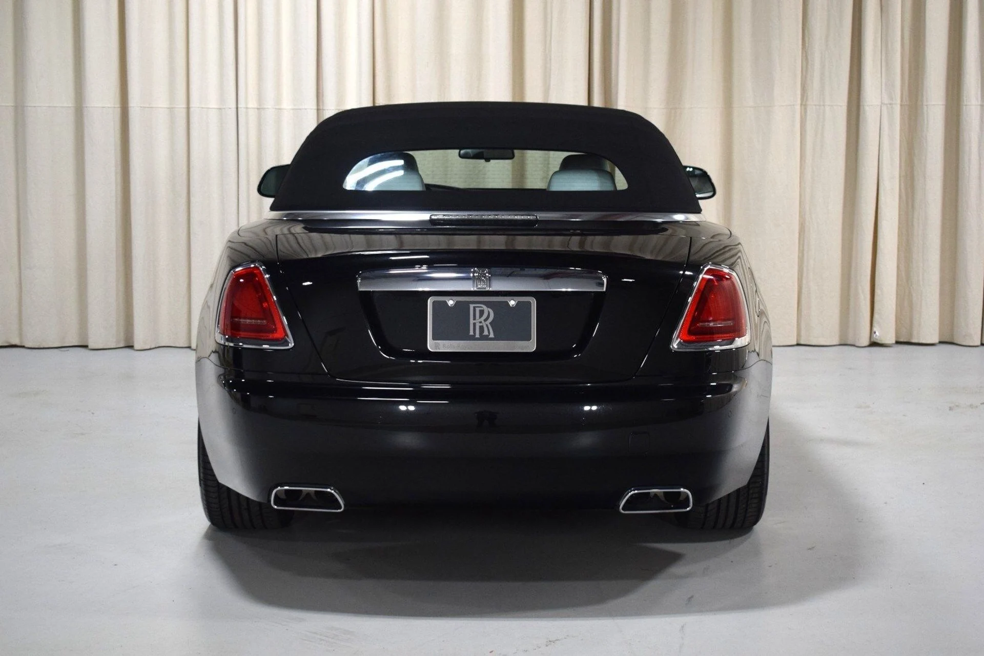 mph010_3871737993_dc5c7a061cfb88fbd5d8a919643f3a85x_ff7e17b01e