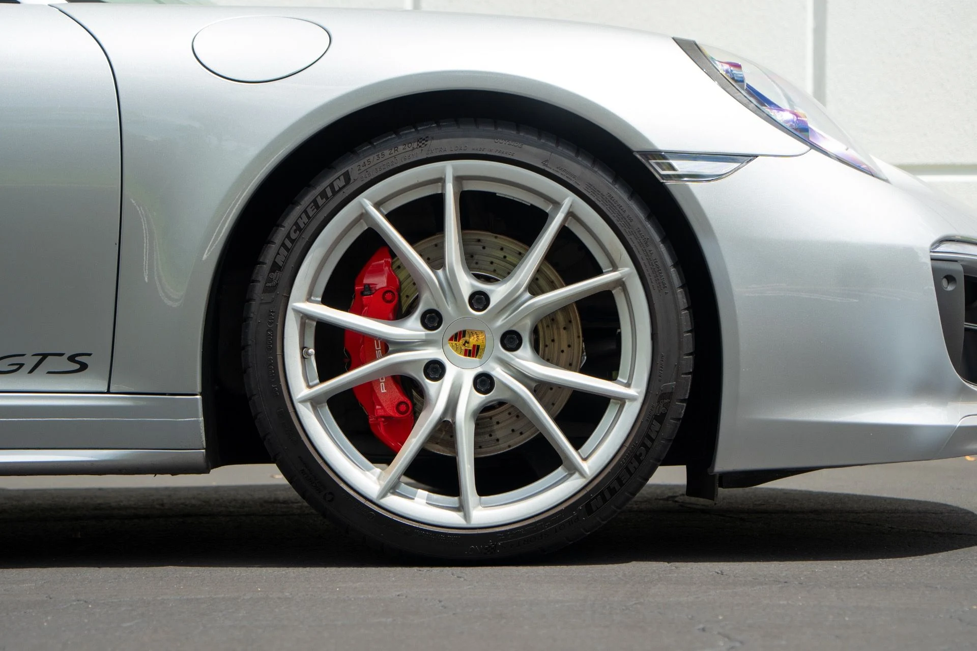 mph010_3871847481_Used_2019_Porsche_911_Targa_4_GTS_1756154089_22d0c1ef69
