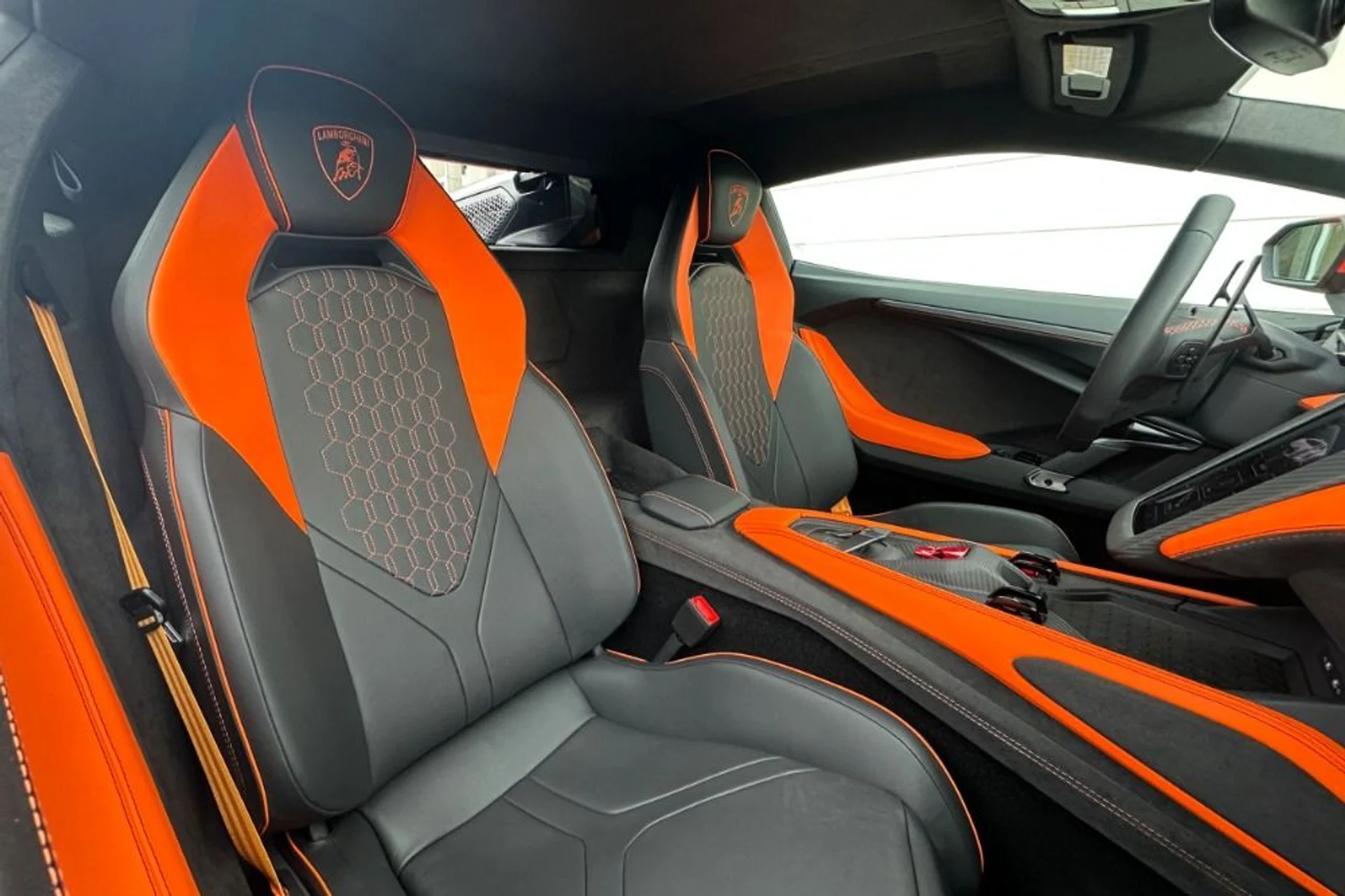 mph010_3872085088_New_2026_Lamborghini_Revuelto_1777983135_1ef1830e75