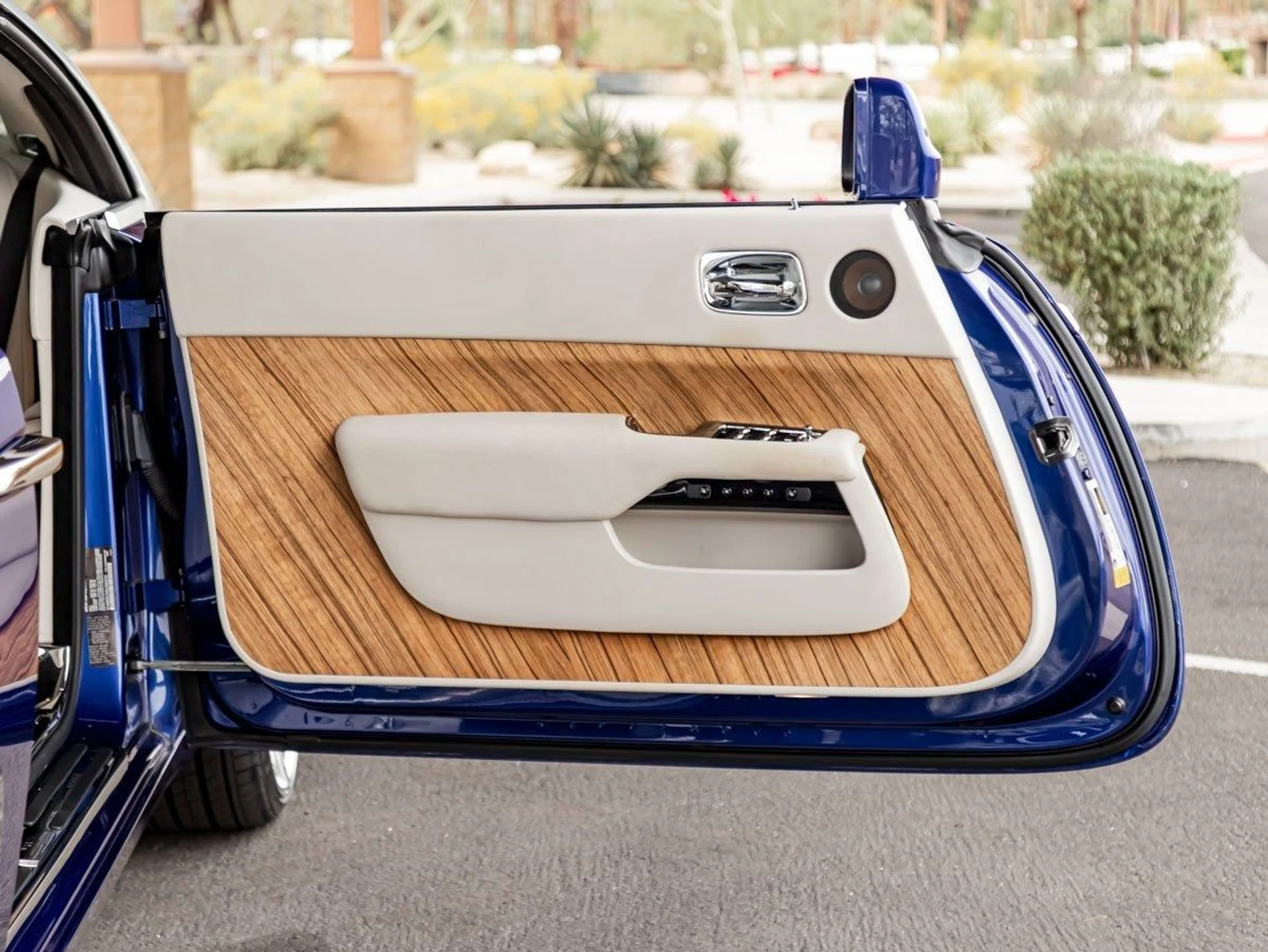 mph010_387594204_11_8df43b9f70