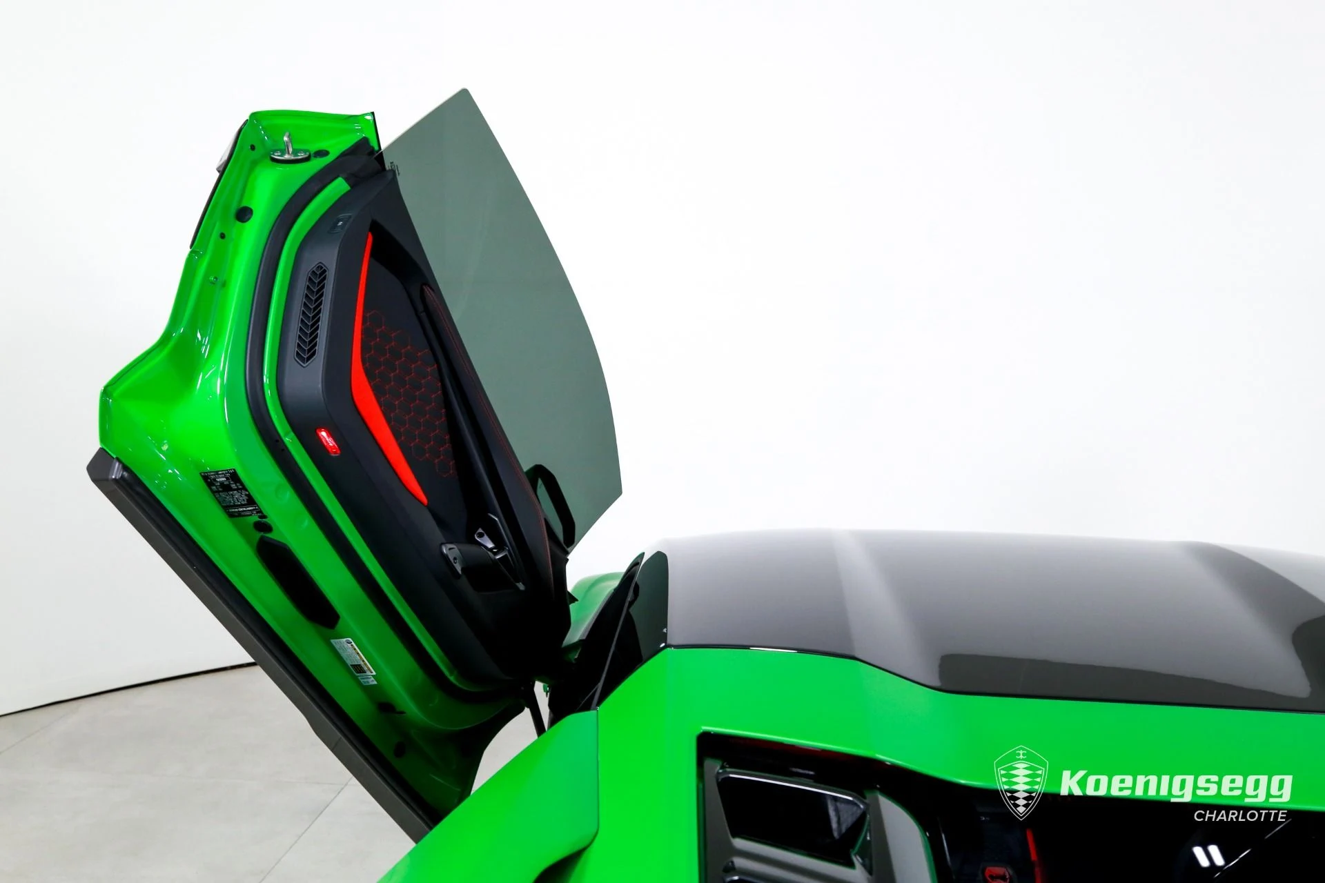 mph010_3878963888_Used_2024_Lamborghini_Revuelto_1774640999_d8bf3d6726