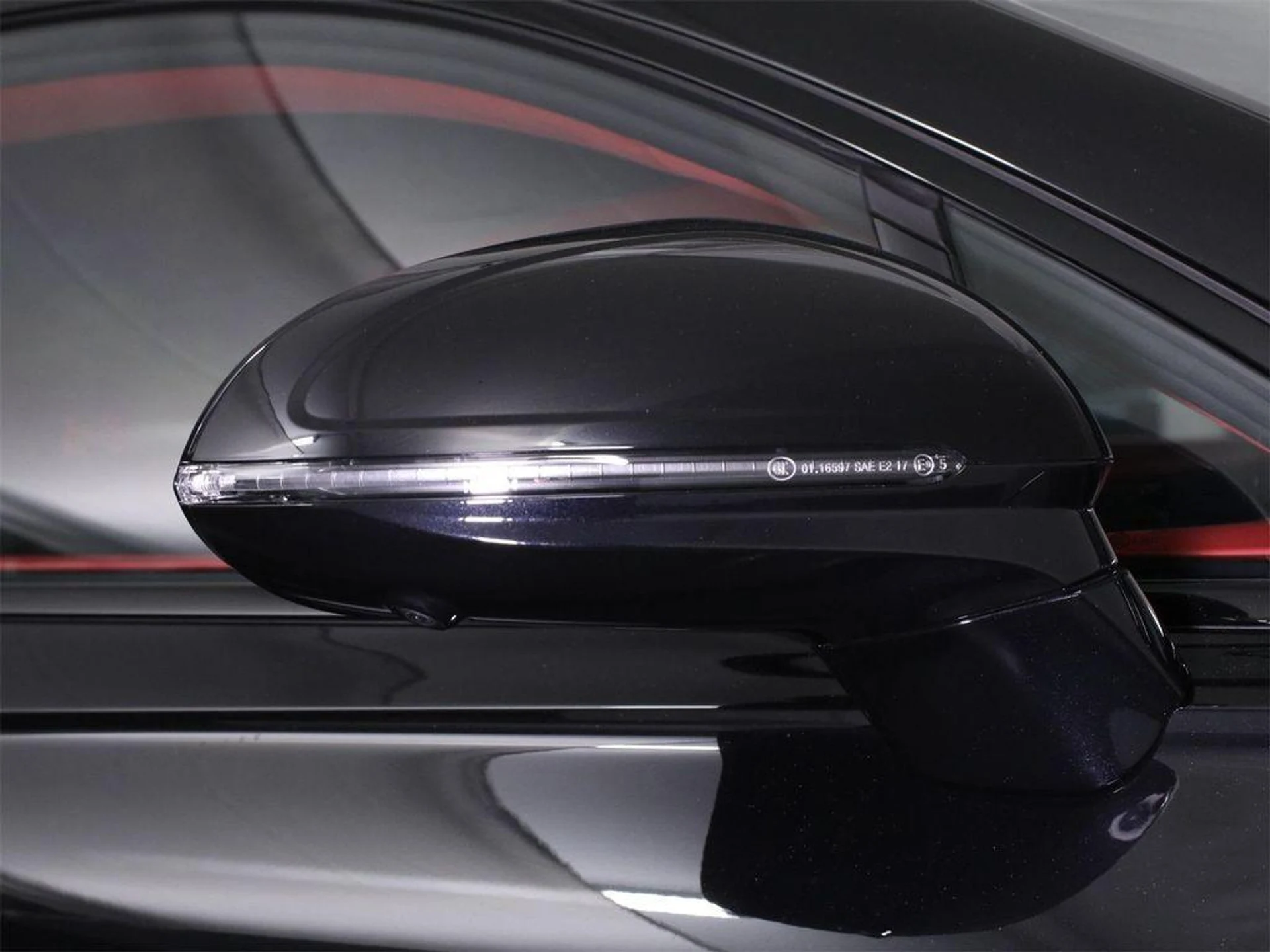 mph010_3885585710_WXC_8_Fvc_YWOZ_fr_G_Ab3bqgekn_NU_6a93c297b5