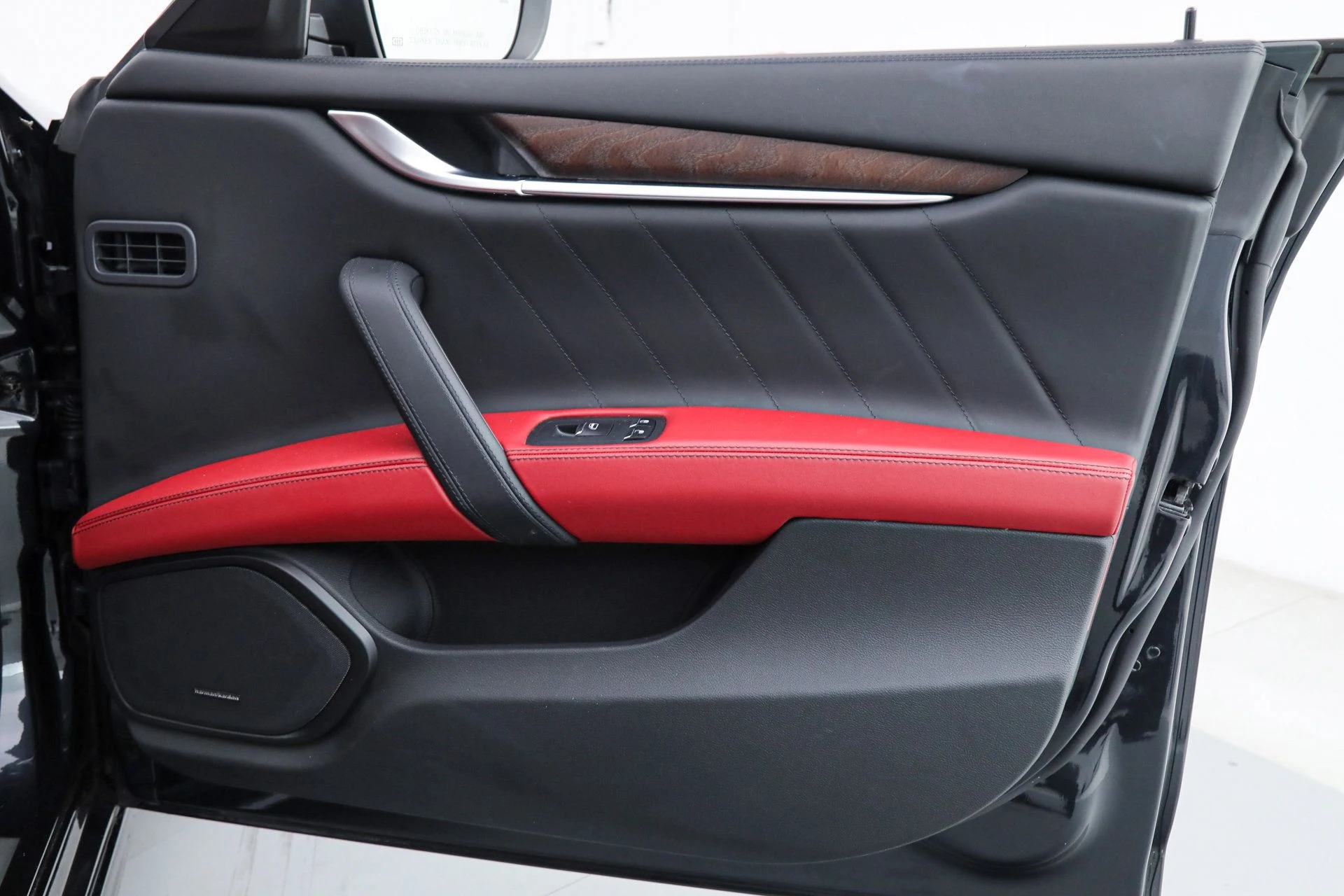 mph010_3887477658_0addfce898a11bd790ac47c2a0aa200b_27e72d0ac4