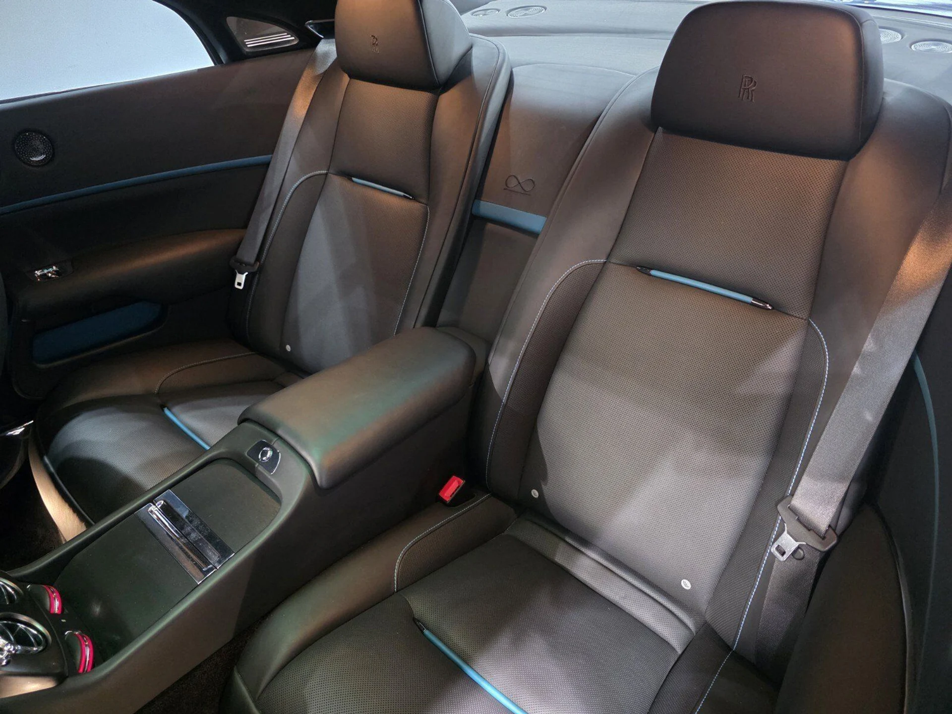 mph010_3897059651_c4cdc723e4d701db9c849e532e1e94e1_80105f1465