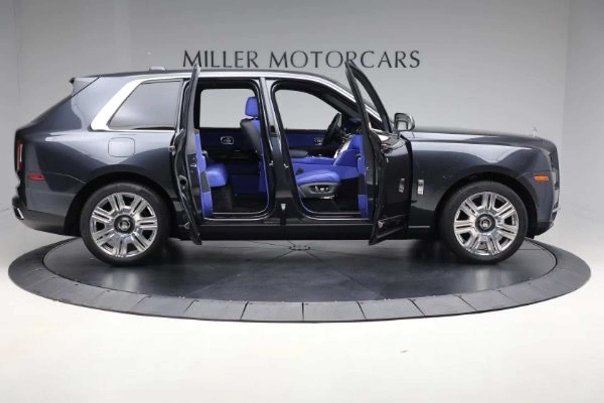 mph010_3898238102_Used_2022_Rolls_Royce_Cullinan_13b5c357b0