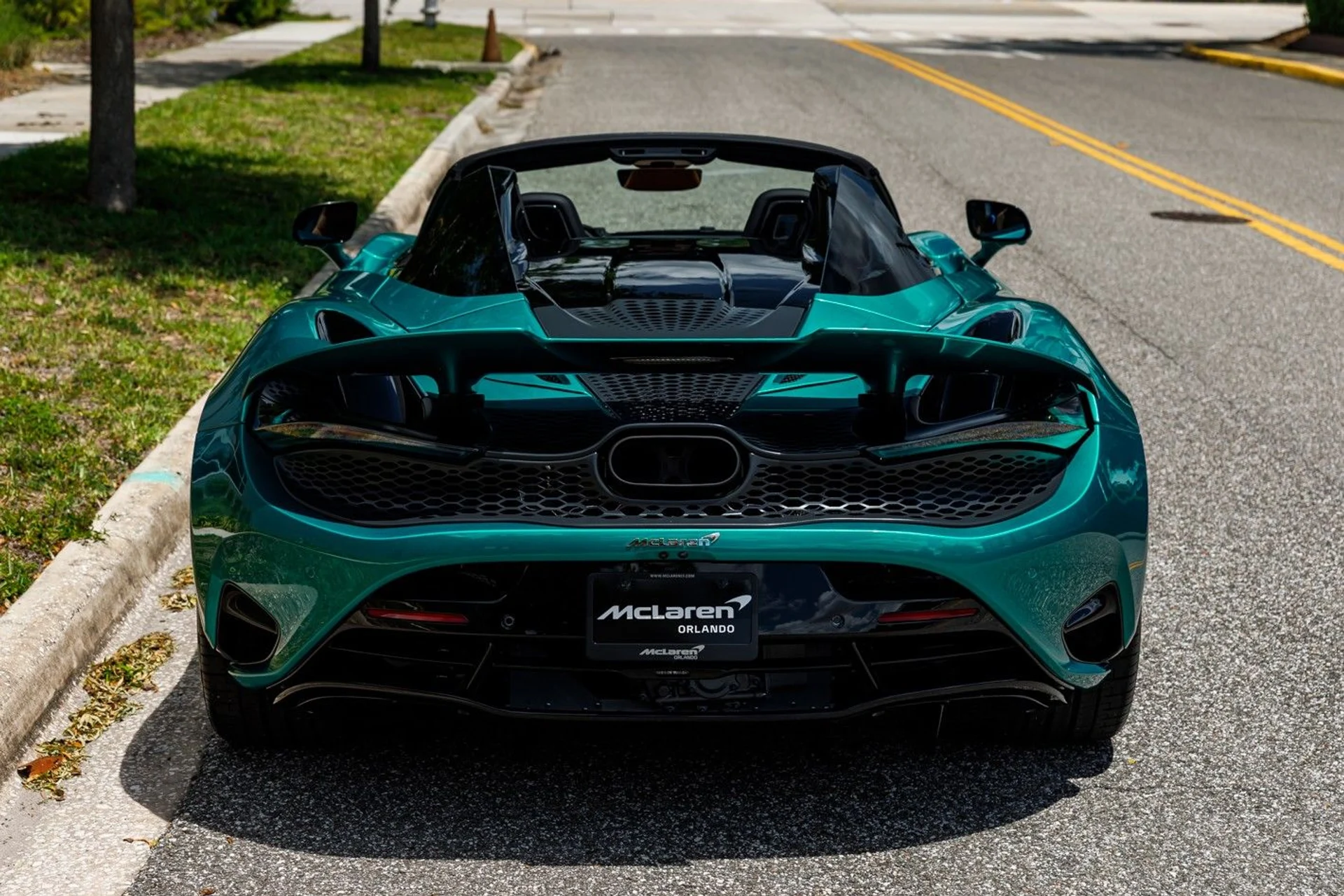 mph010_3899601490_678_p11_l_1f36083f94