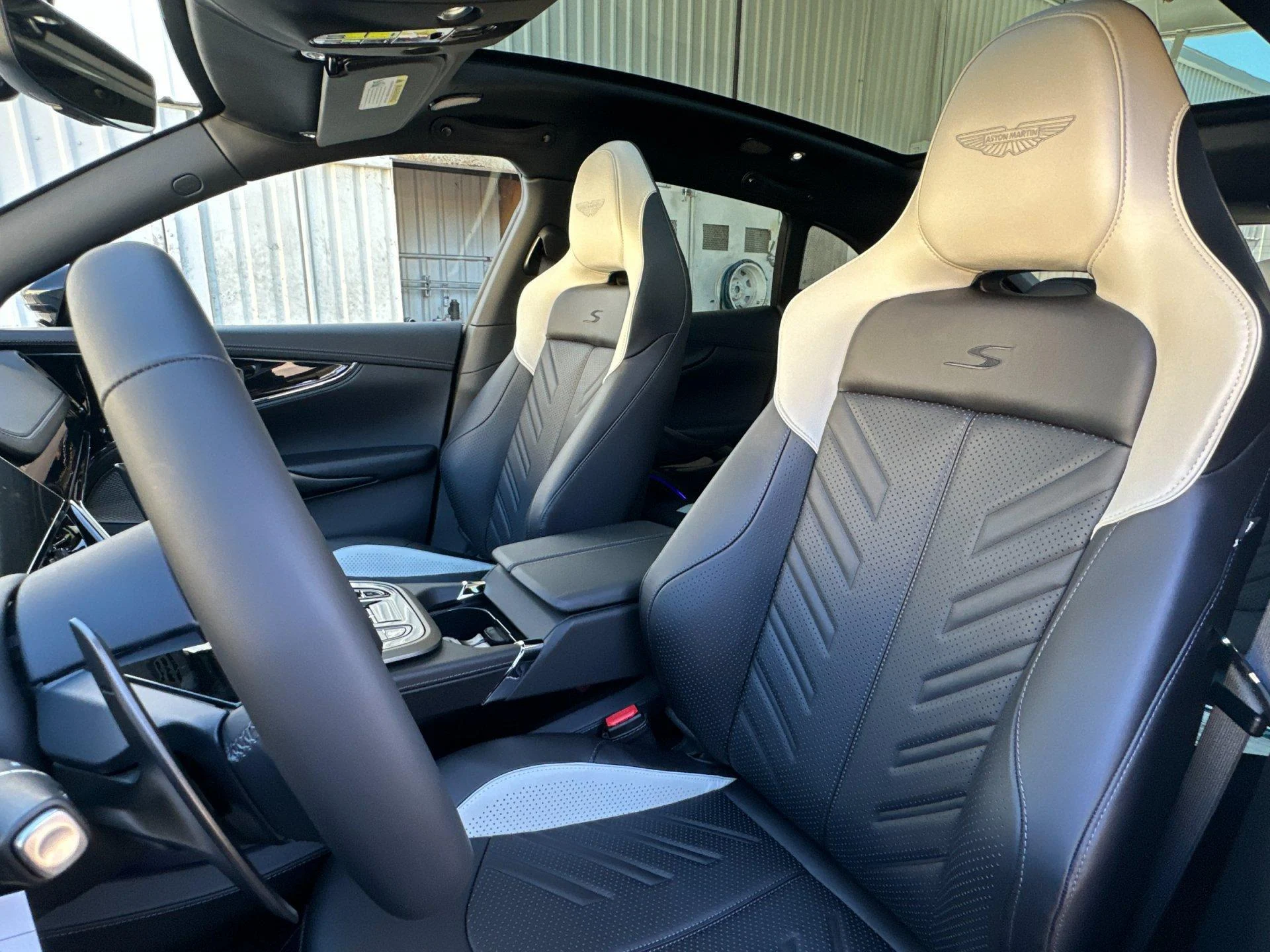 mph010_3903902152_New_2026_Aston_Martin_DBX_S_1790736453_0d17b4ec58