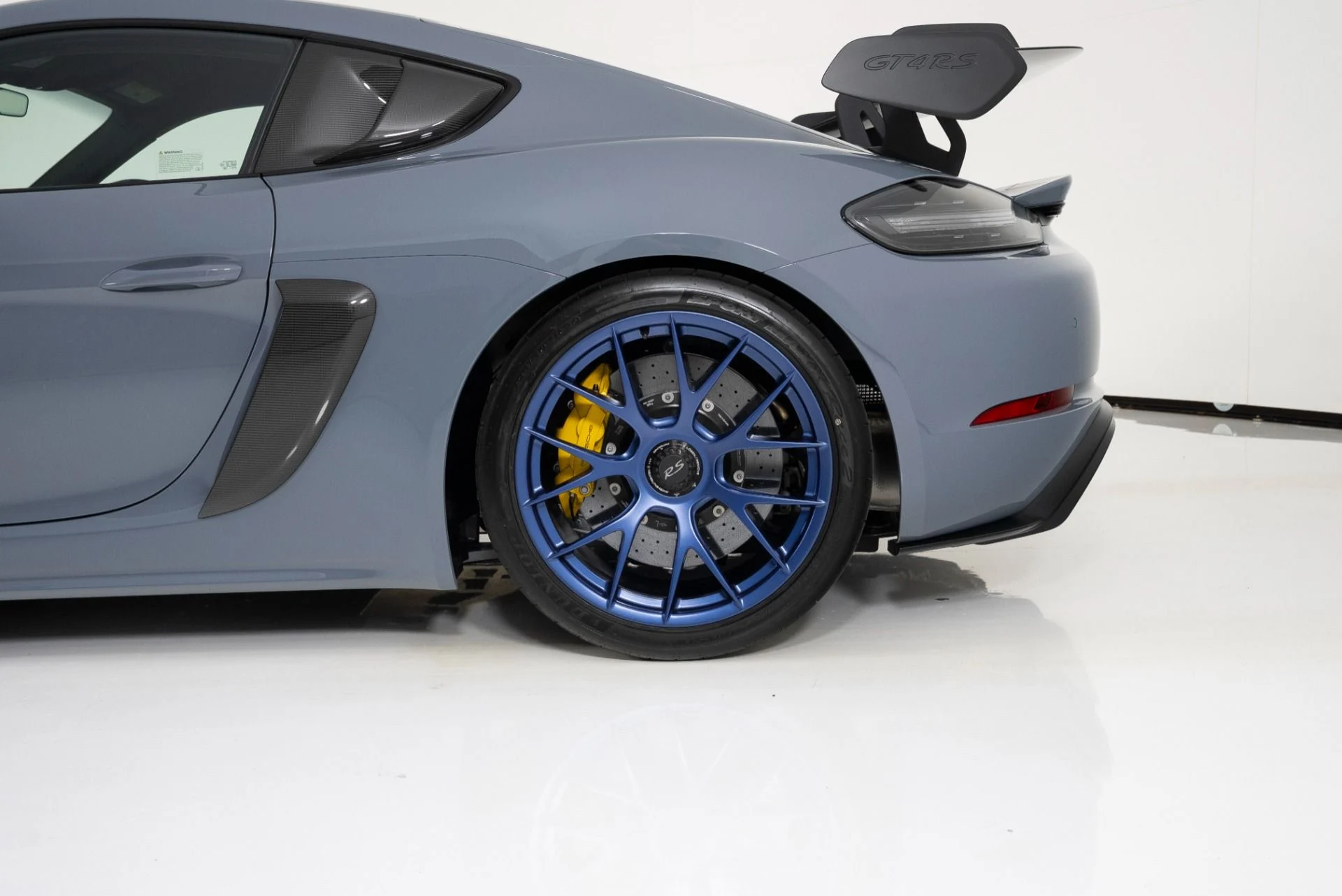 mph010_3904704299_Used_2024_Porsche_718_Cayman_GT_4_RS_1756417603_0eb1663c77