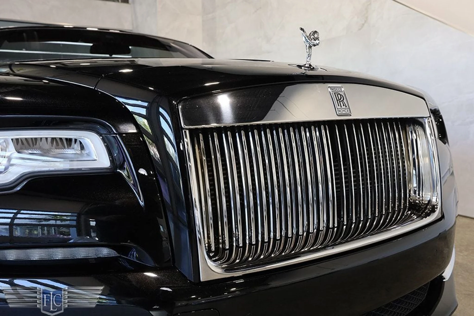 mph010_3906145527_used_2021_rolls_royce_dawn_convertible_9689_22905952_11_1024_0467979282