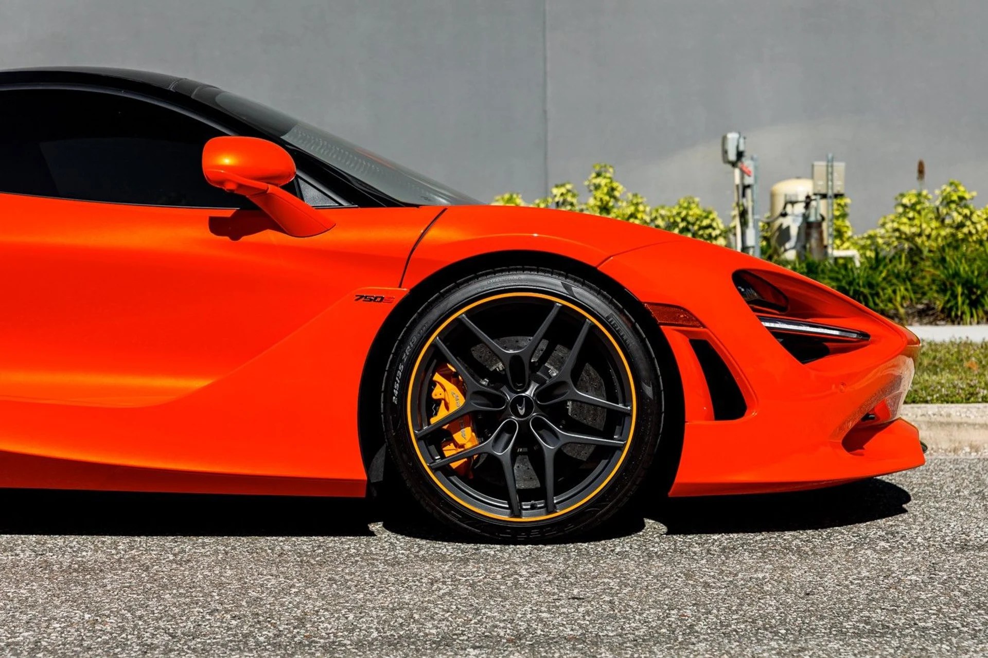 mph010_390754651_618_p11_l_401f212596