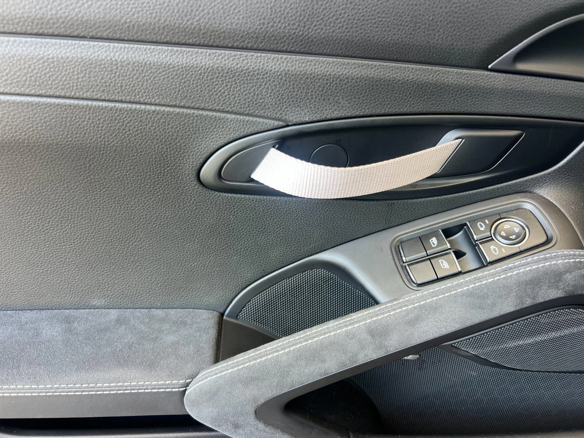 mph010_3910495209_Used_2021_Porsche_718_Cayman_GT_4_1780474821_8bf71aa471