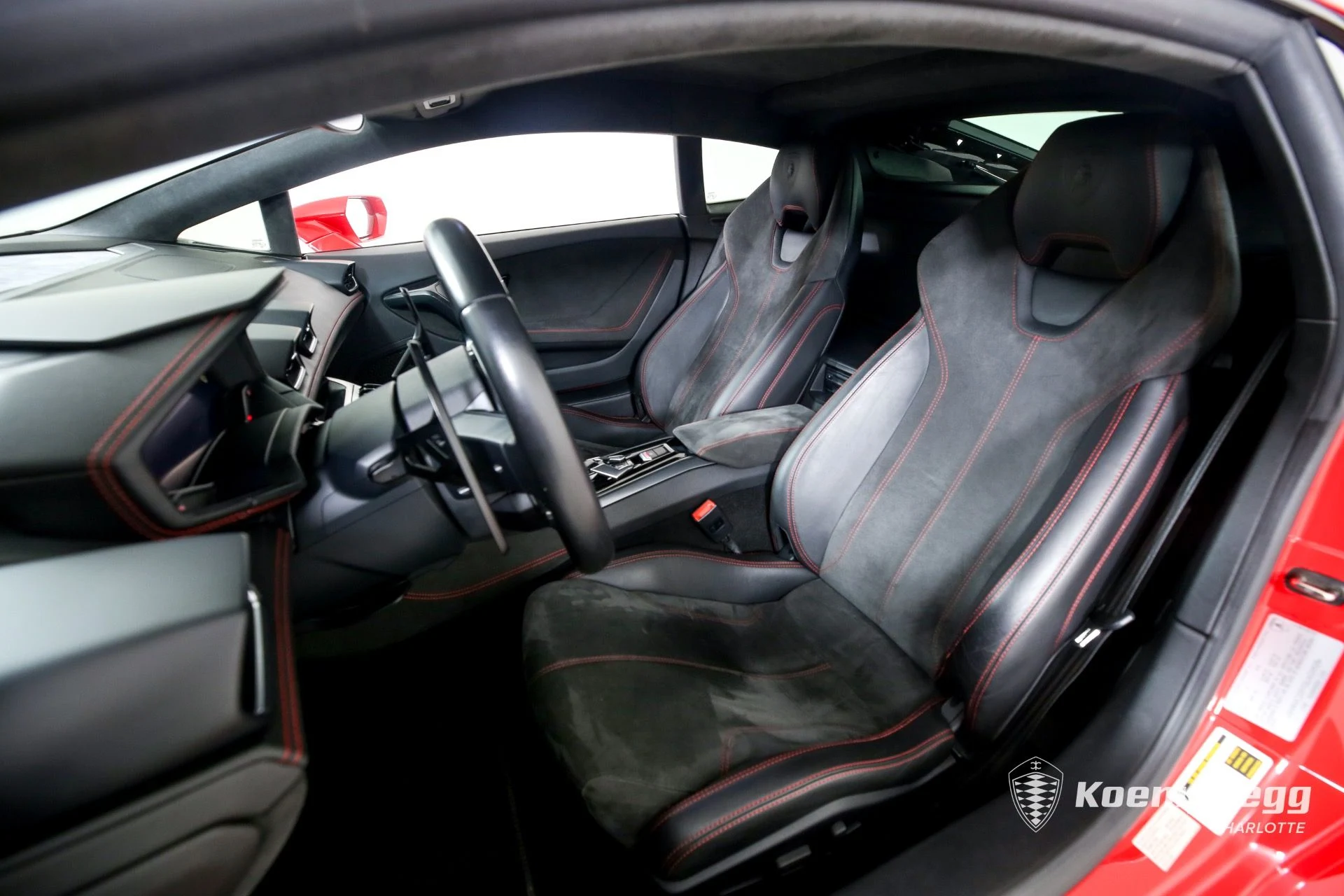 mph010_3918021907_Used_2016_Lamborghini_Huracan_LP_580_2_1694548323_3786b8f9e9