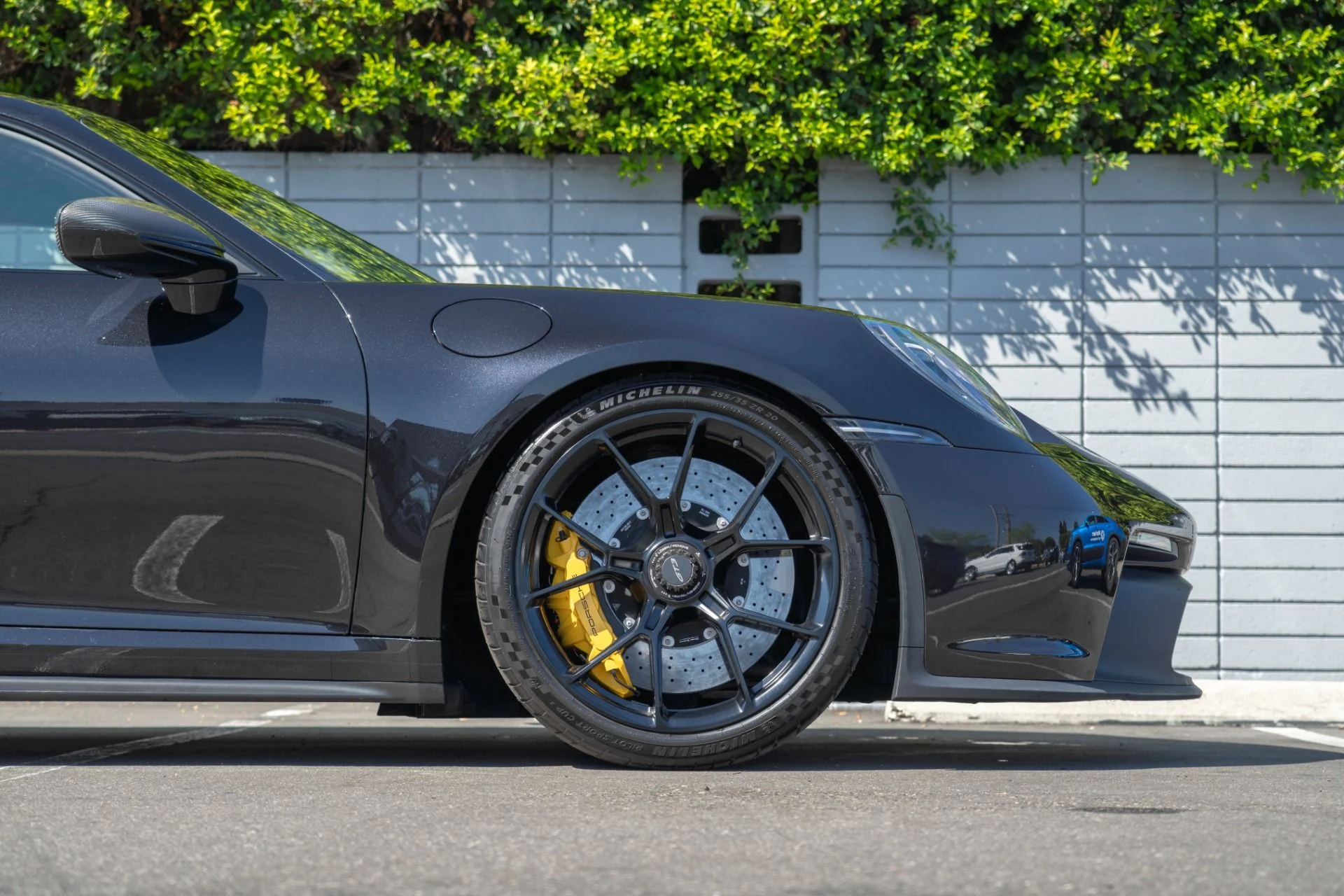mph010_3918456376_Used_2022_Porsche_911_GT_3_1759443060_020b099499