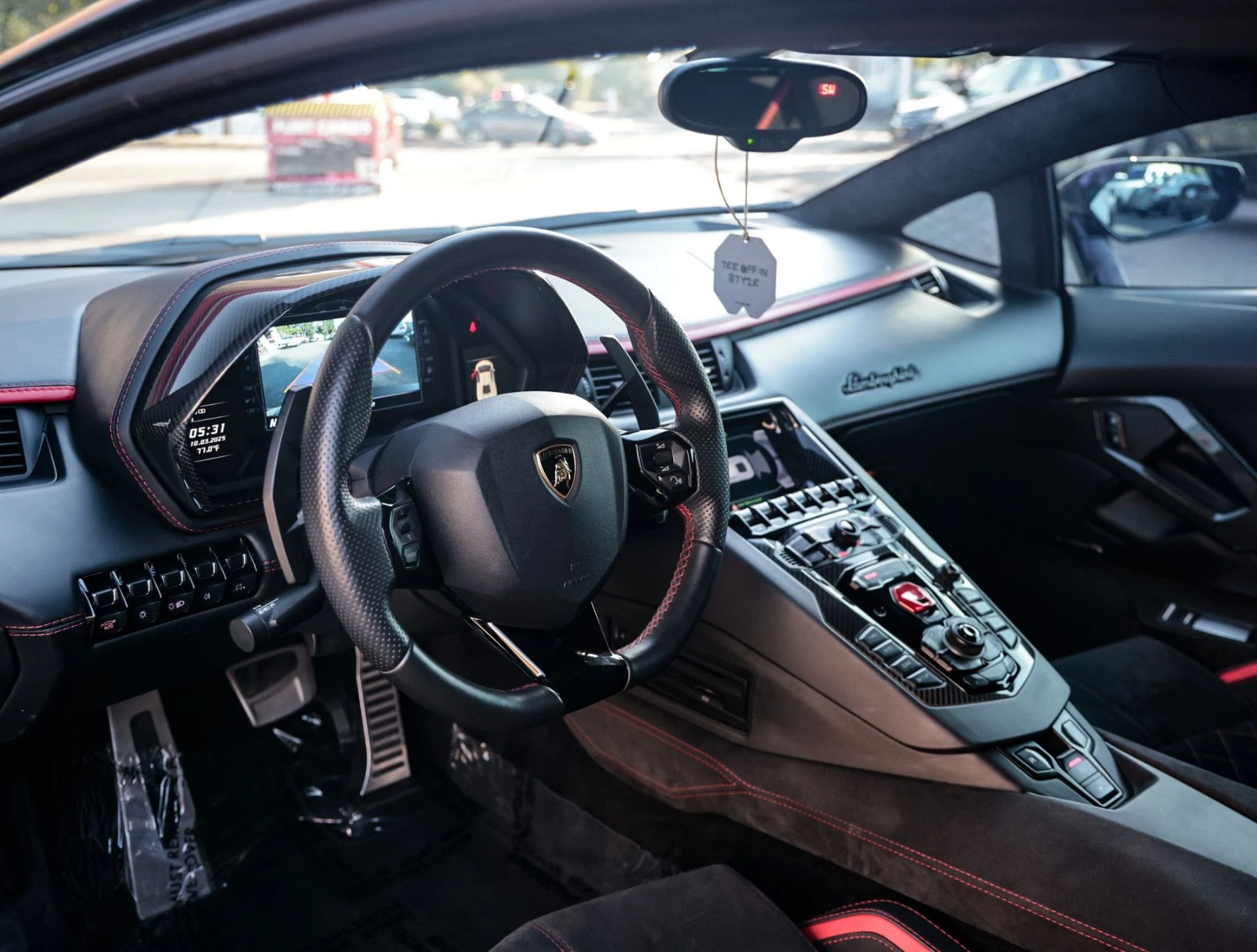 mph010_39235061_Used_2018_Lamborghini_Aventador_S_1762208344_c32c09618a