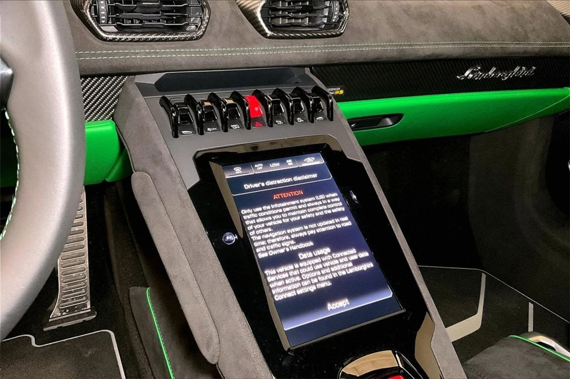 mph010_3933306415_32b2b321bbc5a131df54c93855b4a560x_3641ed4e59