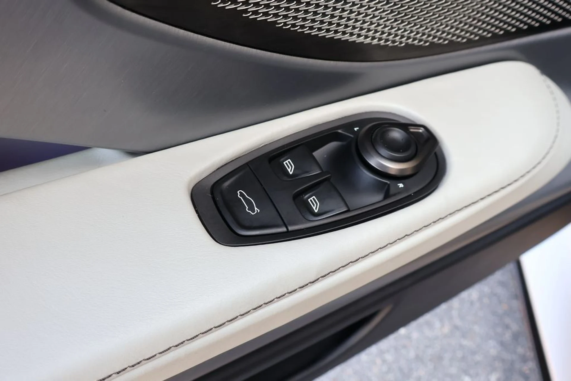 mph010_3935902000_11_6693d19263