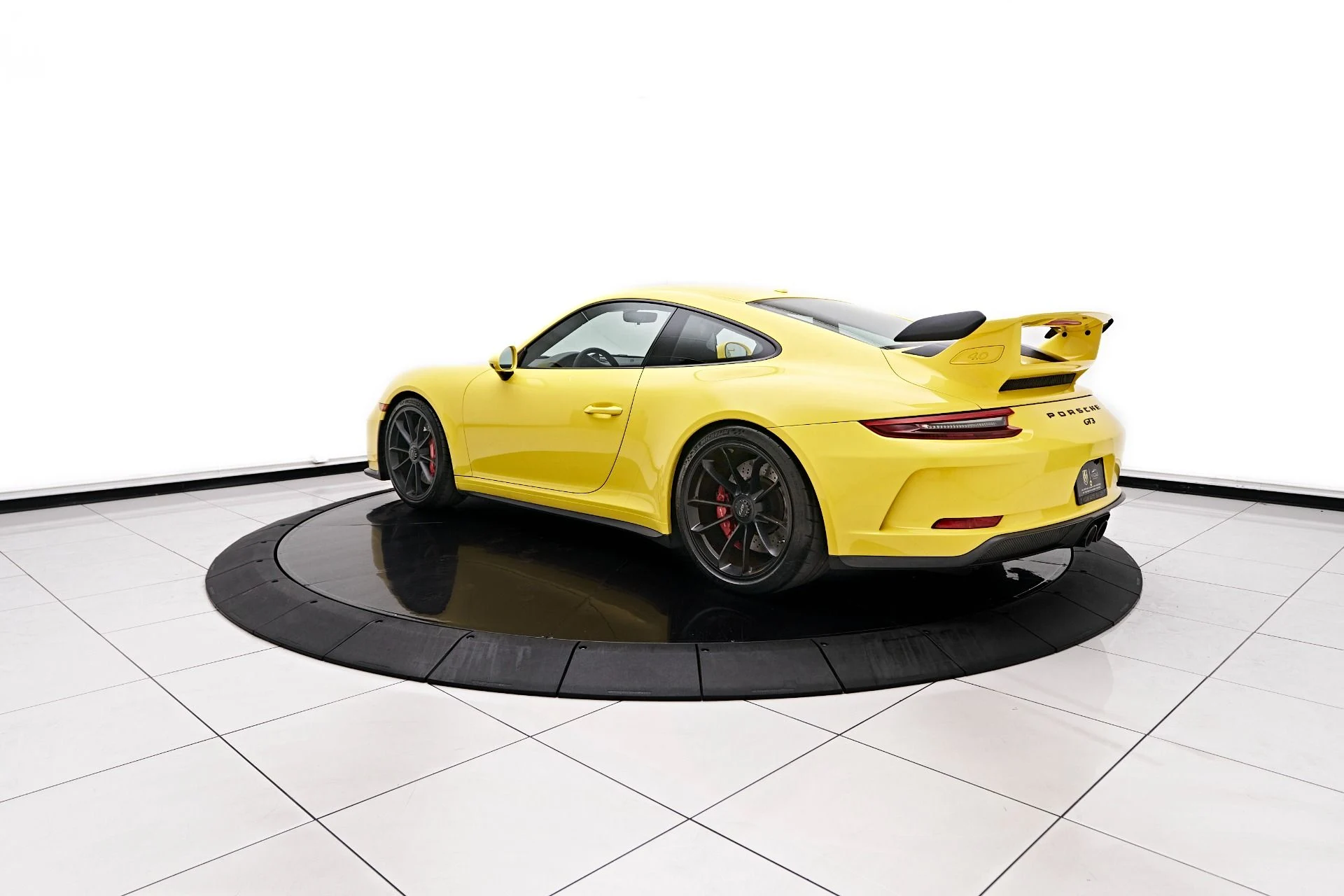mph010_393650449_Used_2018_Porsche_911_GT_3_1755896693_43d0b4f0de