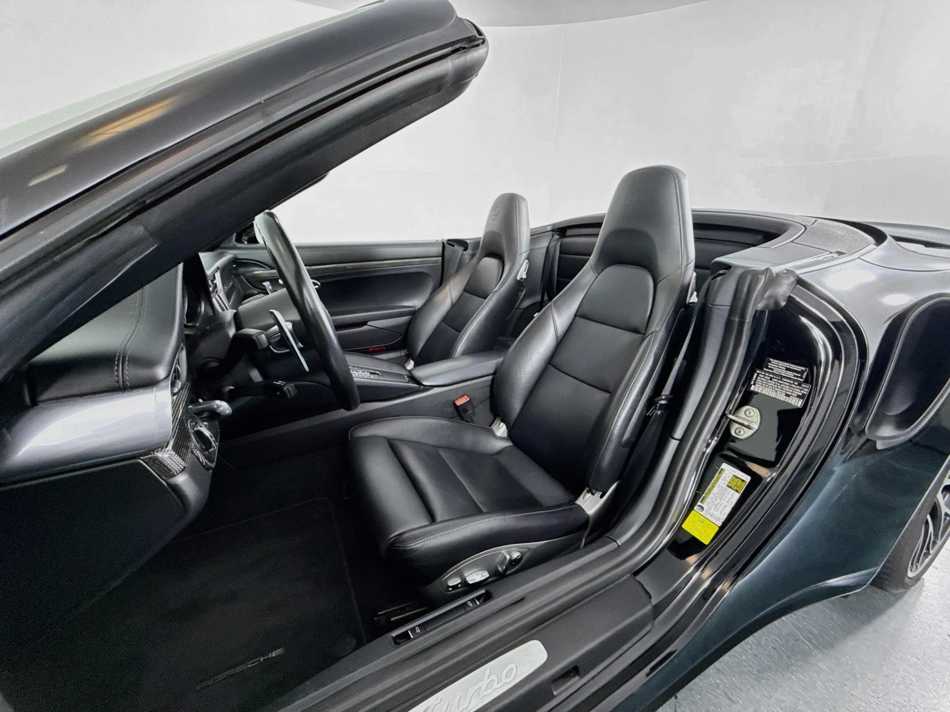 mph010_3937994232_Used_2015_Porsche_911_Turbo_1792520589_4c598617d1