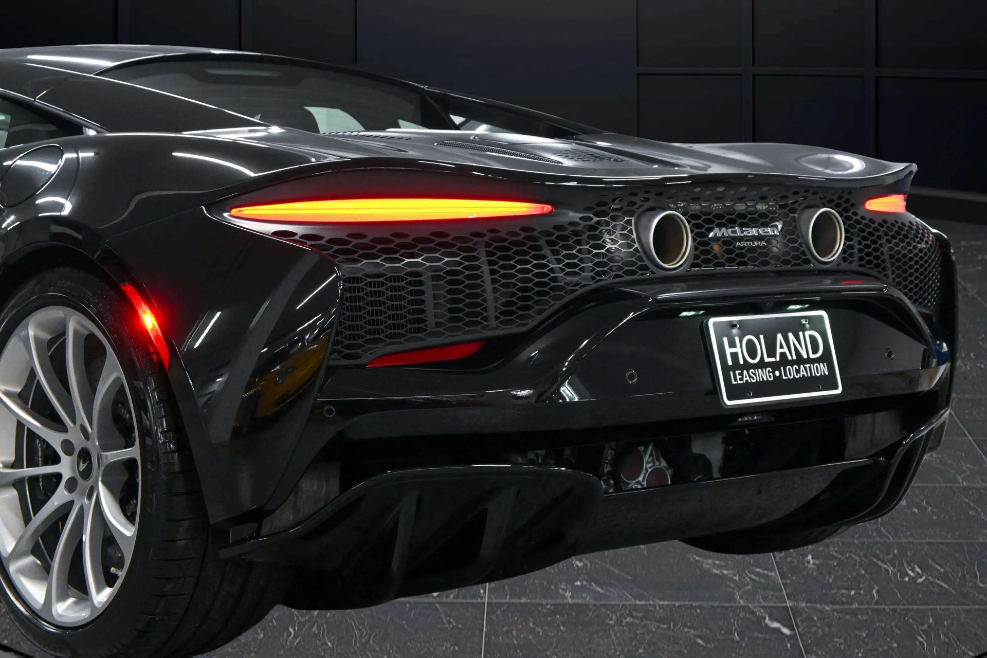 mph010_3941629102_e81acf3f_c6eb_49ed_89b7_e5bc55118602_40867b9e1d