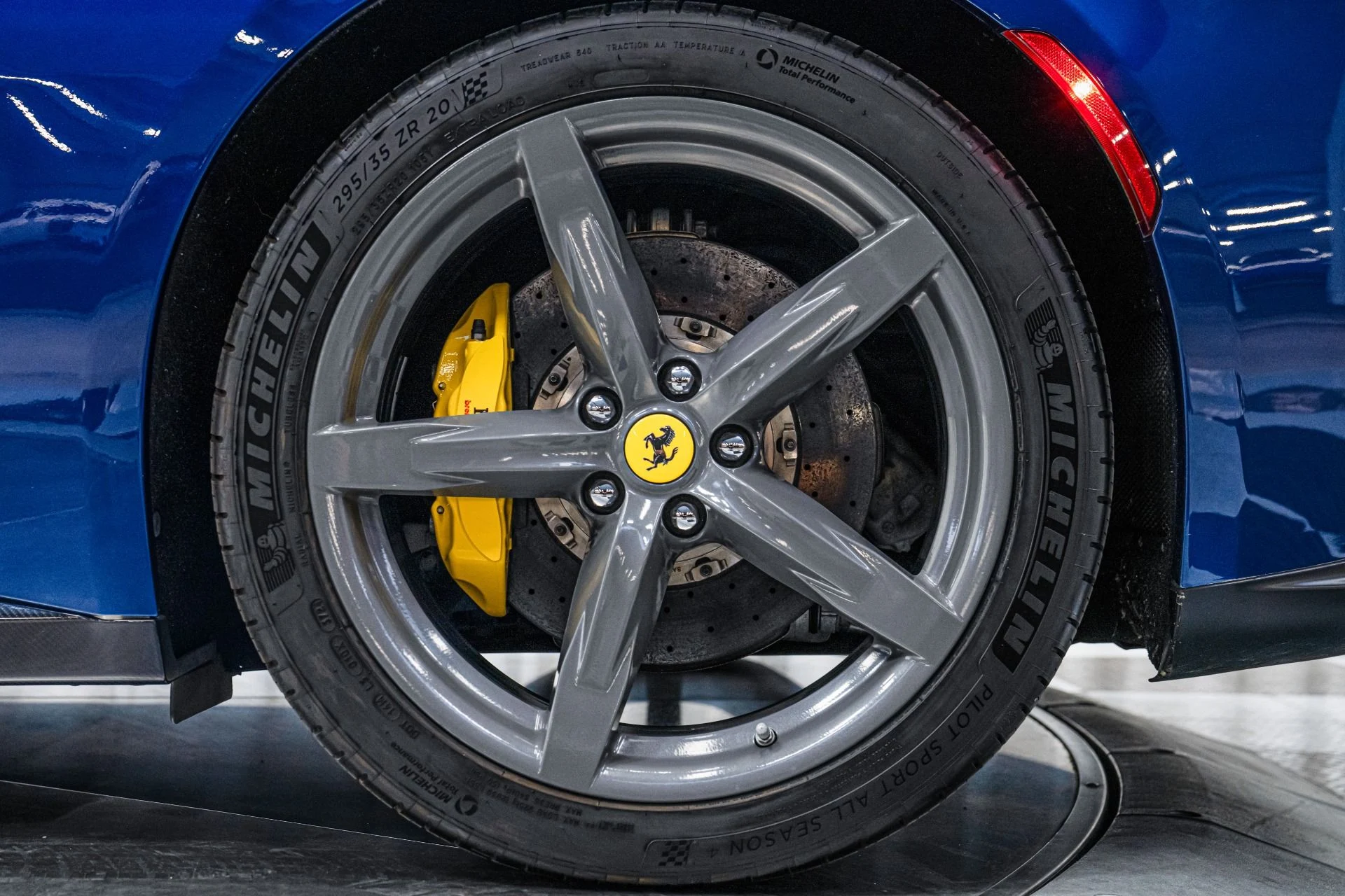 mph010_3945731201_Used_2019_Ferrari_GTC_4_Lusso_V12_1762197599_f3bce79b8f
