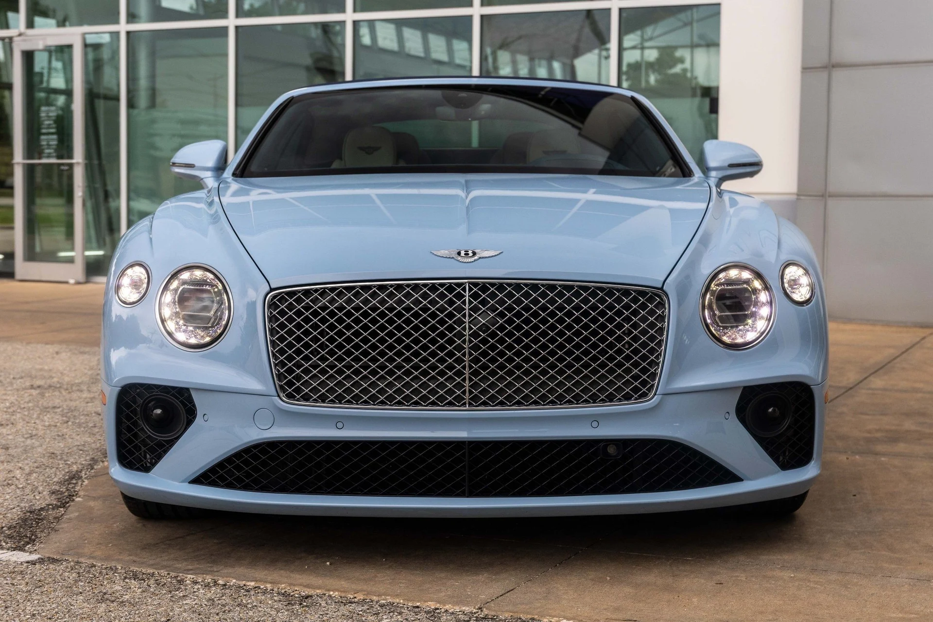mph010_3951403455_Hi_Tech_Luxury_Imports_LLC_SCBDG_4_ZG_1_PC_008673_image_10_afc82ee9de