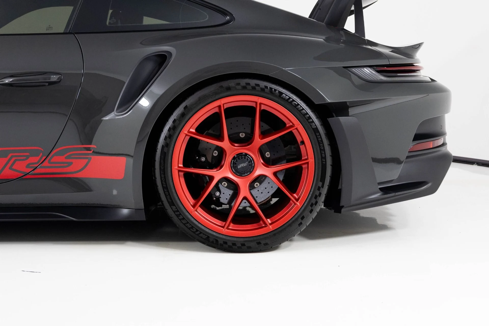 mph010_3958028858_Used_2025_Porsche_911_GT_3_RS_1760657220_01a7023a8e