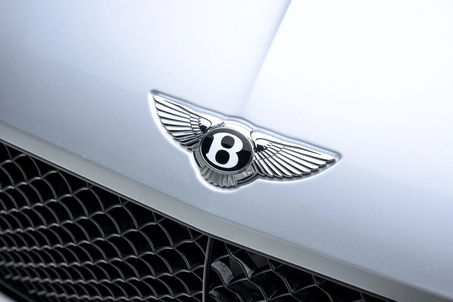 mph010_396946826_Used_2023_Bentley_Continental_GT_V8_1775153286_6e3bcbb926