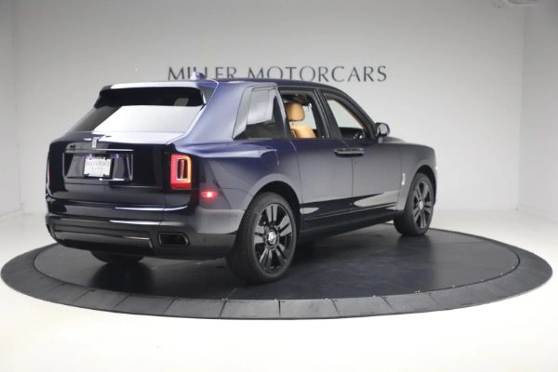 mph010_3971775985_Used_2024_Rolls_Royce_Cullinan_f0f6a30bcc