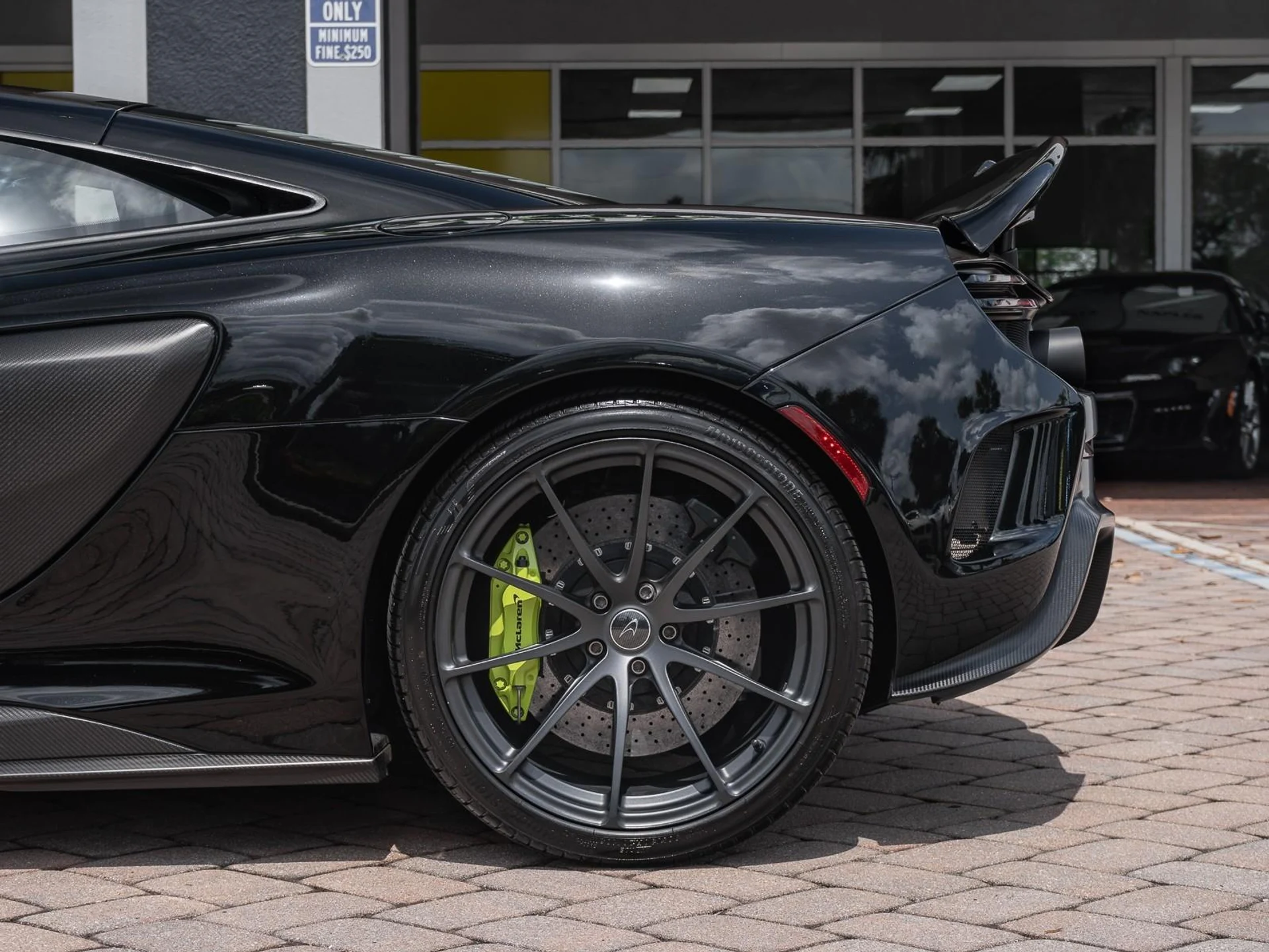 mph010_3973256394_Used_2016_Mc_Laren_675_LT_2dr_Cpe_1766437603_a578418748