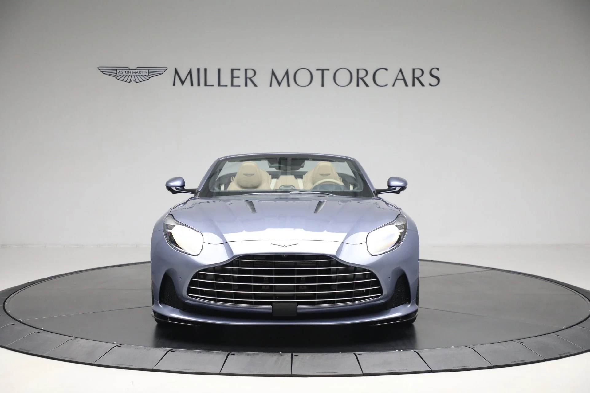 mph010_3977024345_New_2025_Aston_Martin_DB_12_Volante_5e84178155