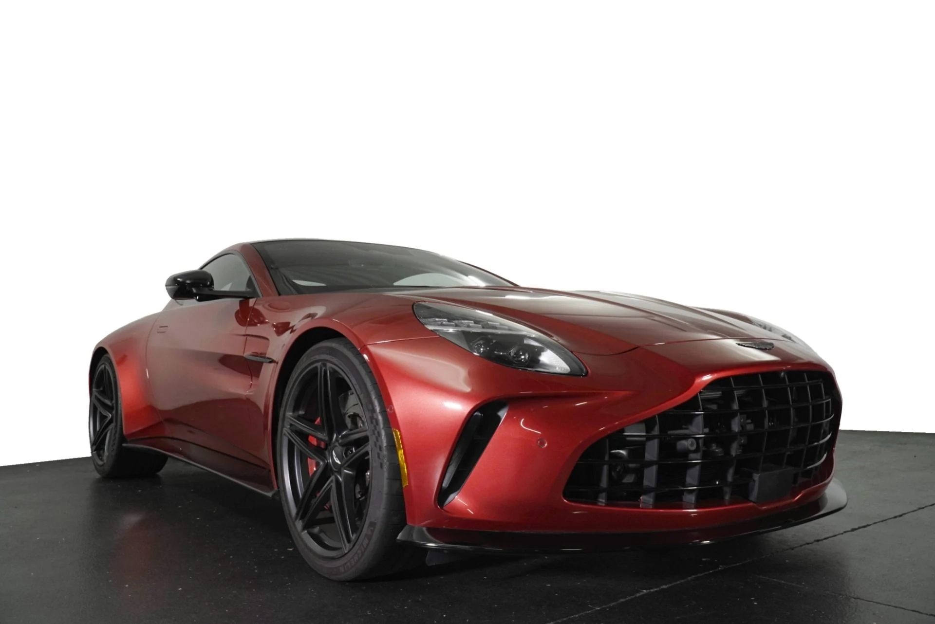 mph010_3978695269_Used_2025_Aston_Martin_Vantage_Base_1787242428_b36dd8dc86