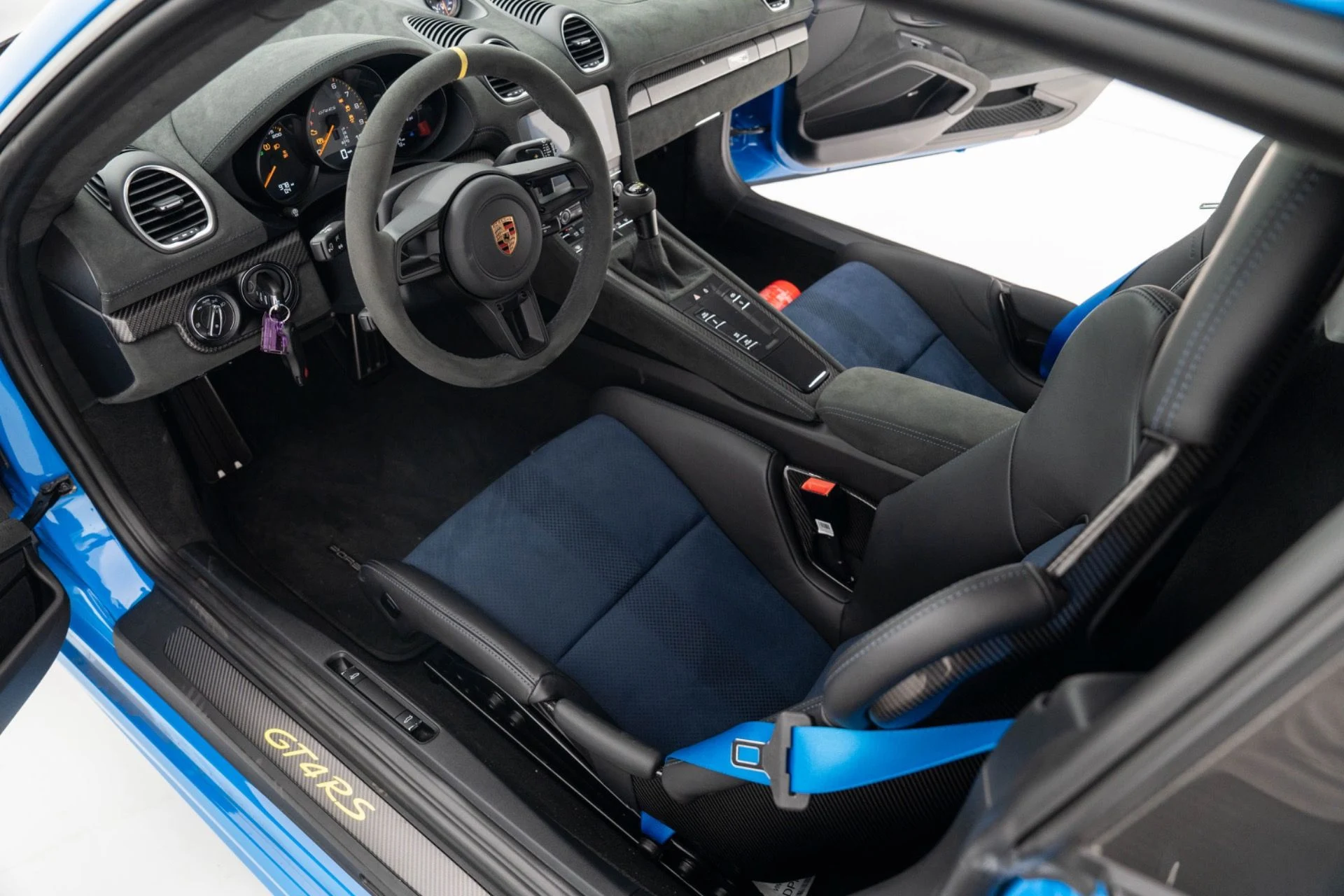 mph010_3982832398_Used_2024_Porsche_718_Cayman_GT_4_RS_1775171224_7ca7374bed