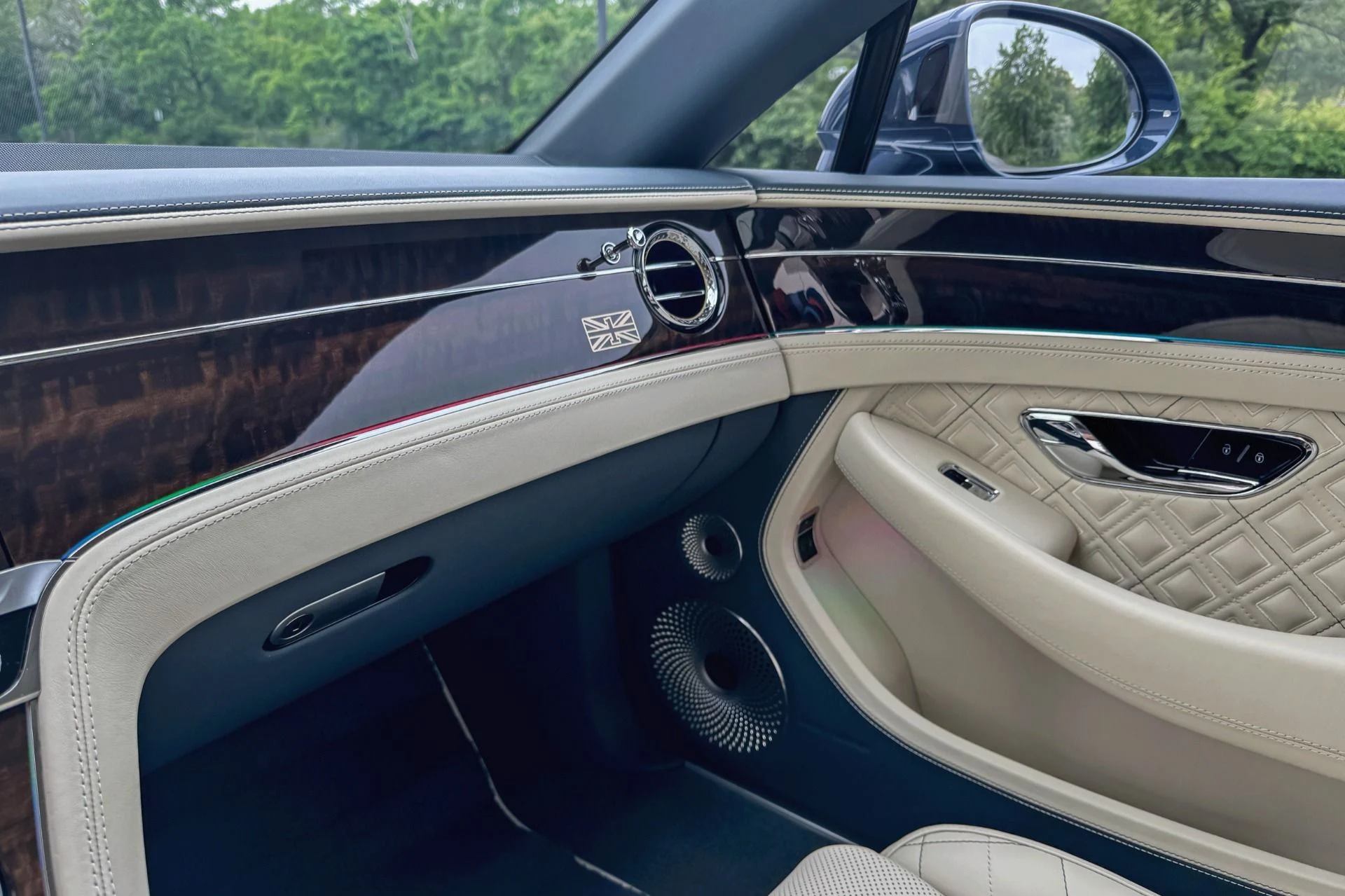 mph010_3987983458_Used_2020_Bentley_Continental_GT_V8_1750239463_90fd0334a1