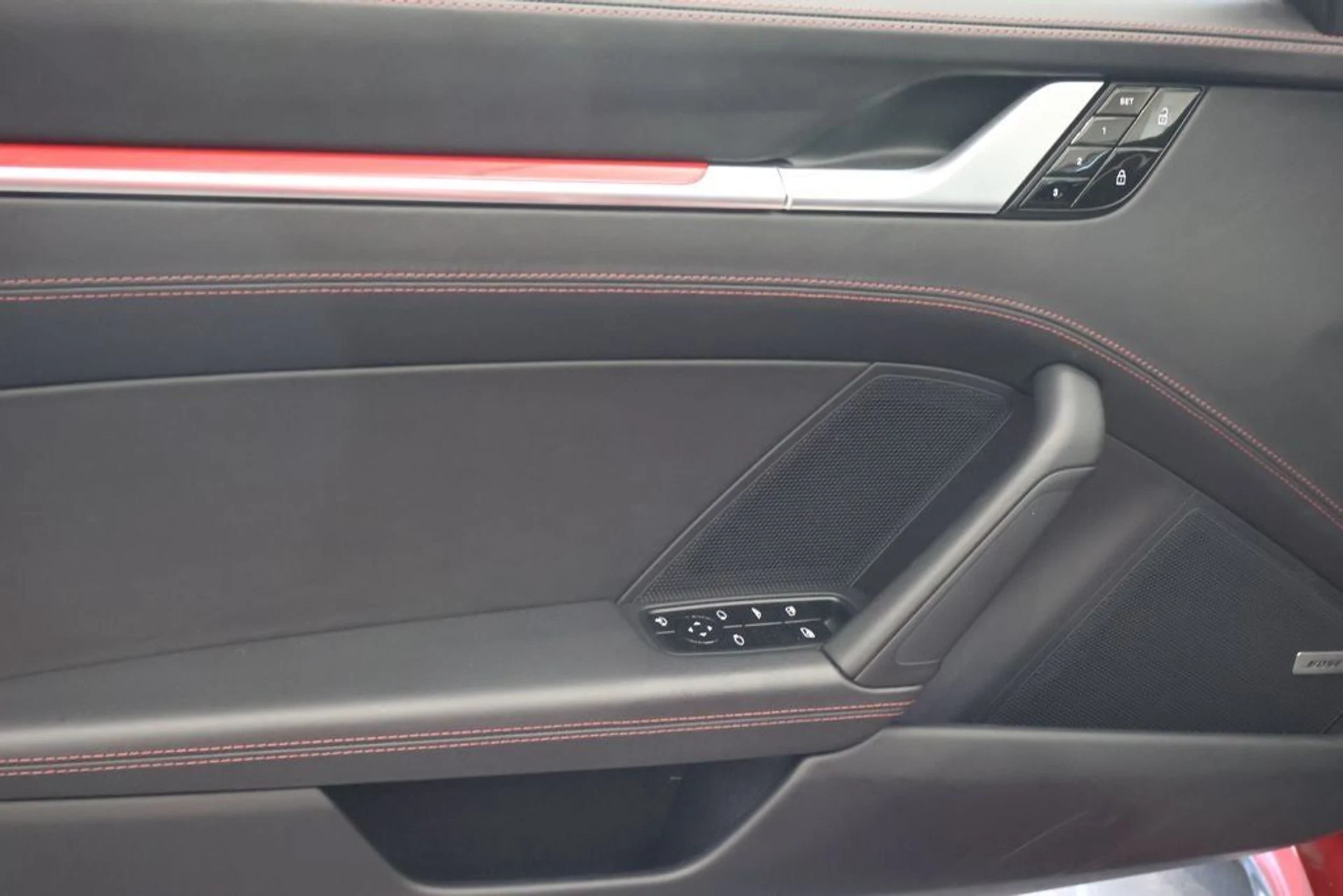 mph010_4014015756_11_c10d039ea5