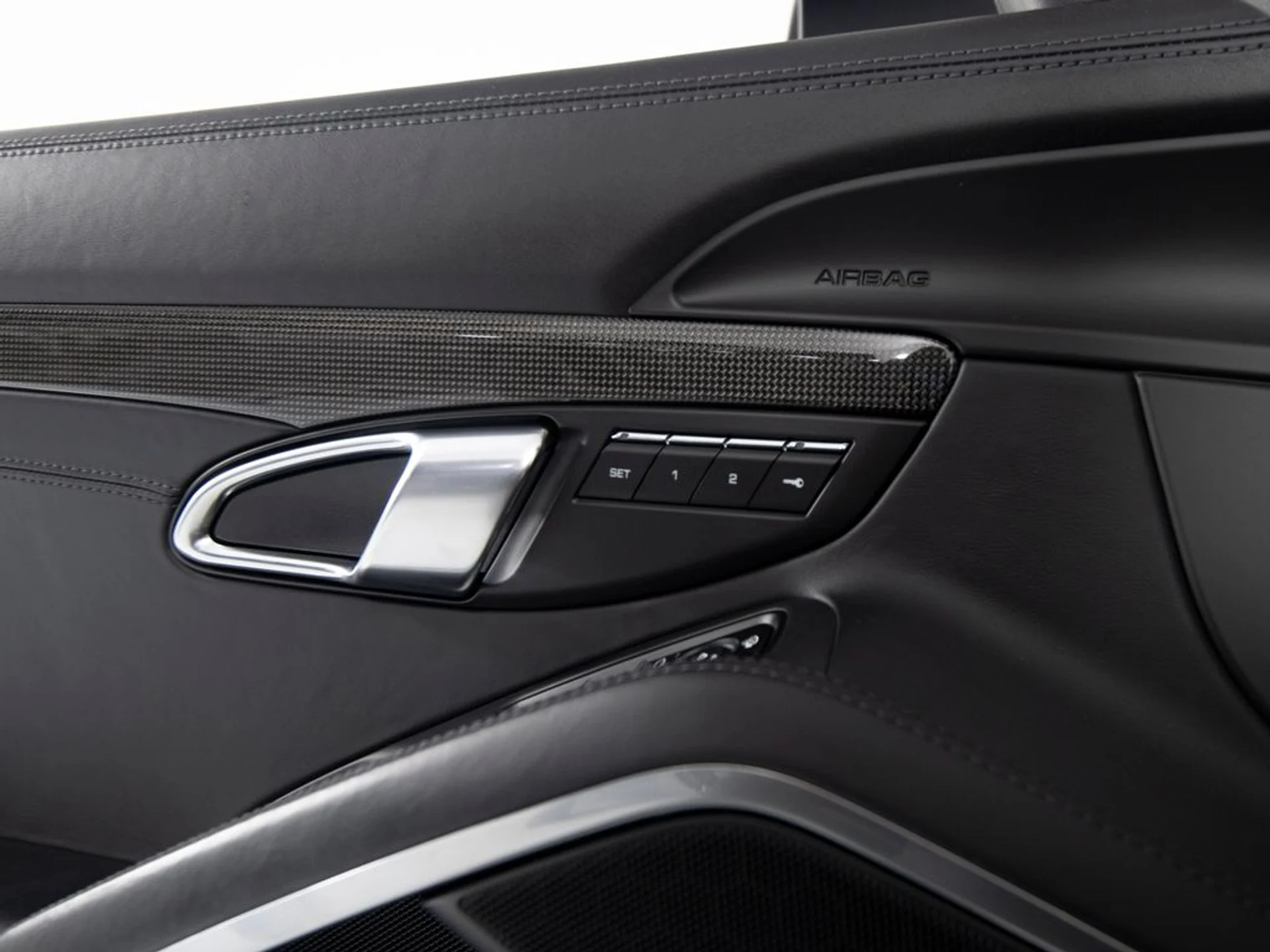 mph010_4017337872_94a1233bd2b0e862275ef895b75252cex_2c19bb84dc