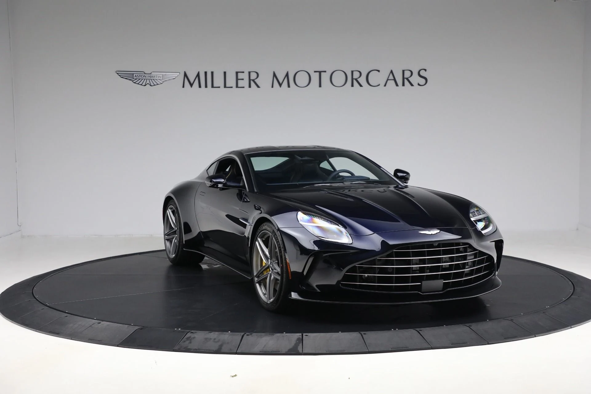 mph010_4018197646_New_2026_Aston_Martin_Vantage_e9e3ce6735