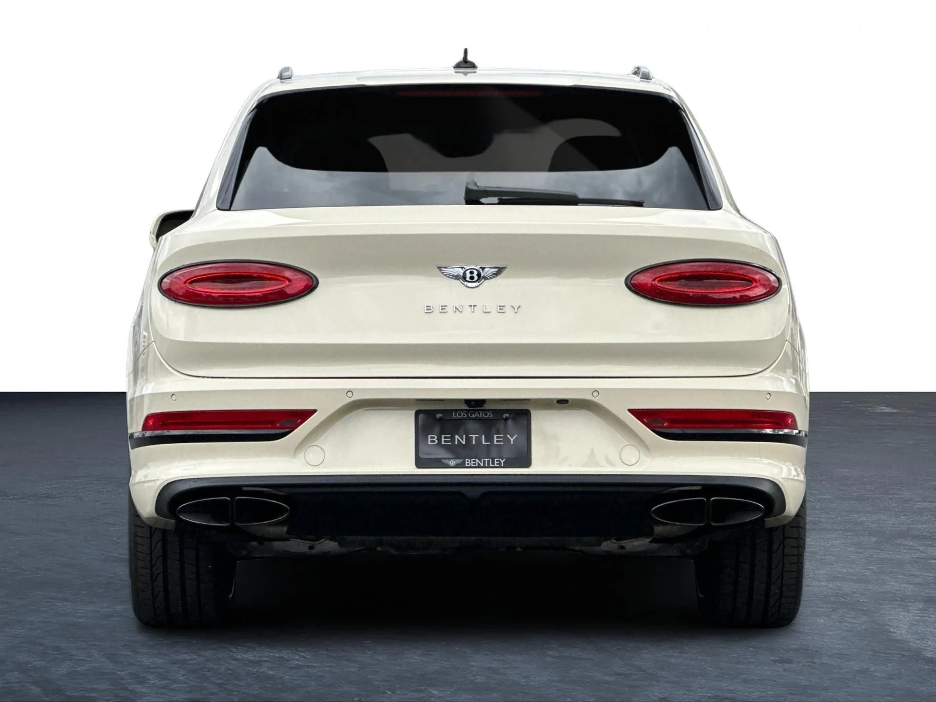 mph010_4018250117_Used_2025_Bentley_Bentayga_V8_1760604324_ba8017f994