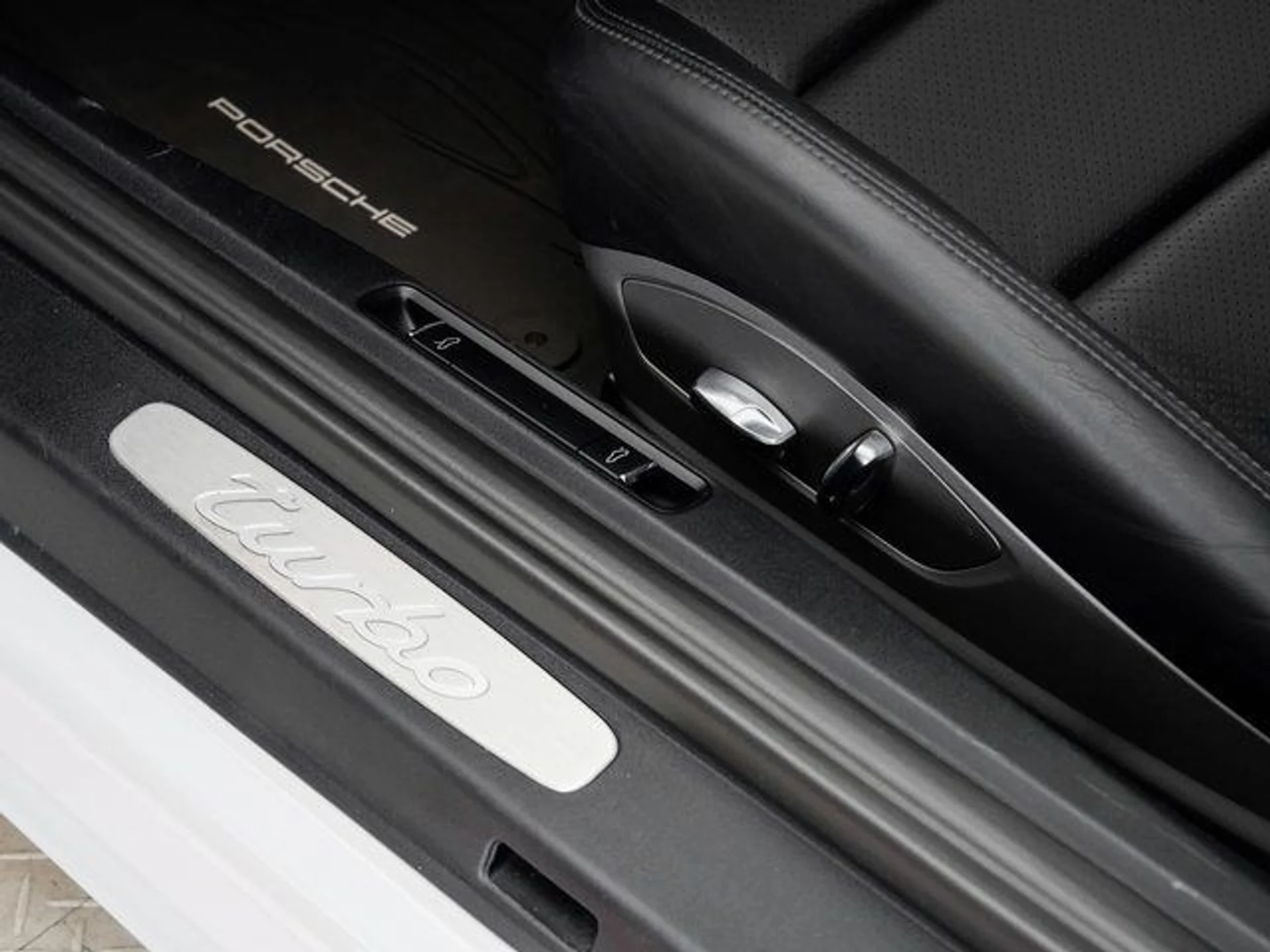 mph010_4019203047_61a6f3ba16db4e6407f9af91222bac5e_e410926ea5