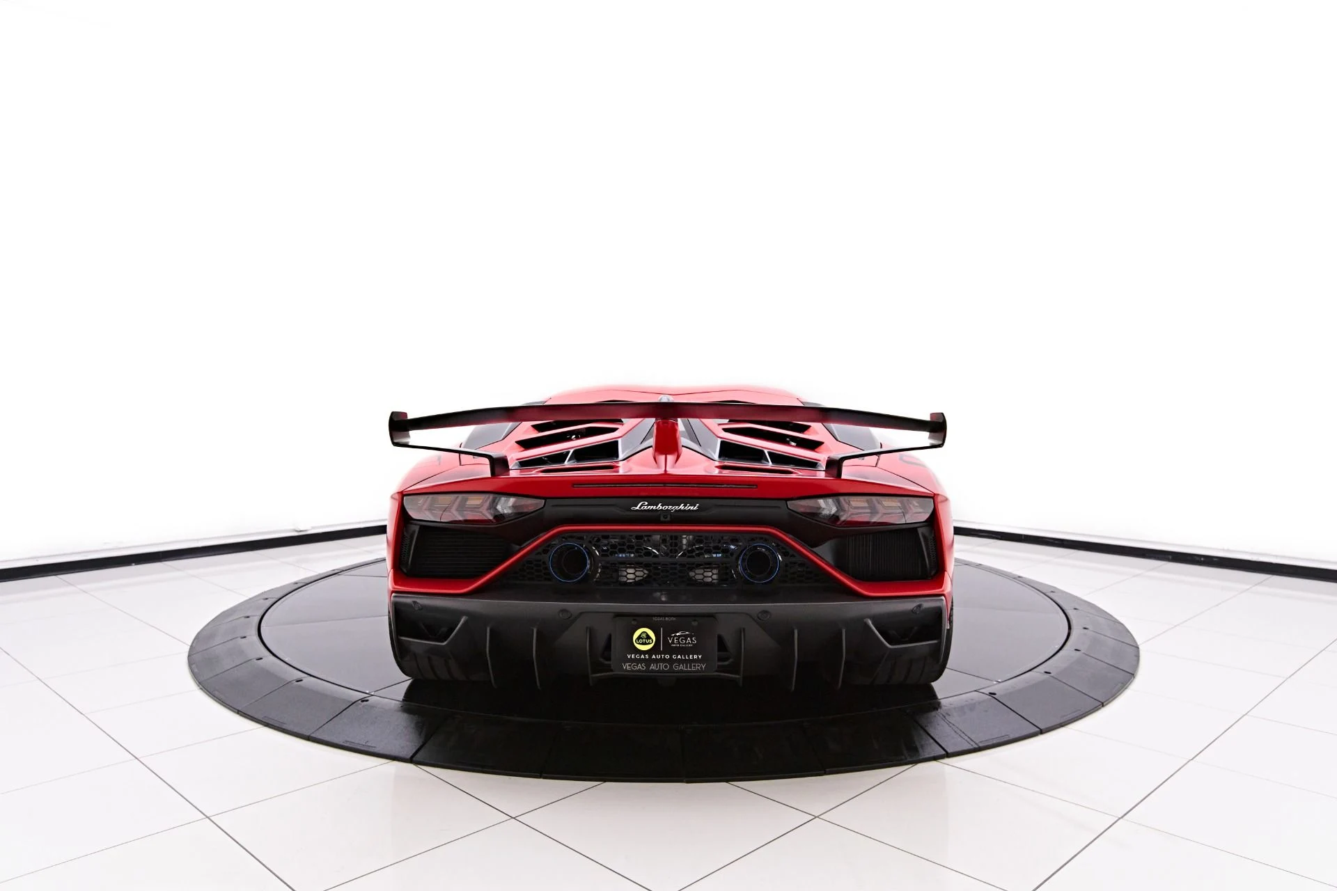 mph010_4019834542_Used_2019_Lamborghini_Aventador_SVJ_Base_1660667507_09d049adb9