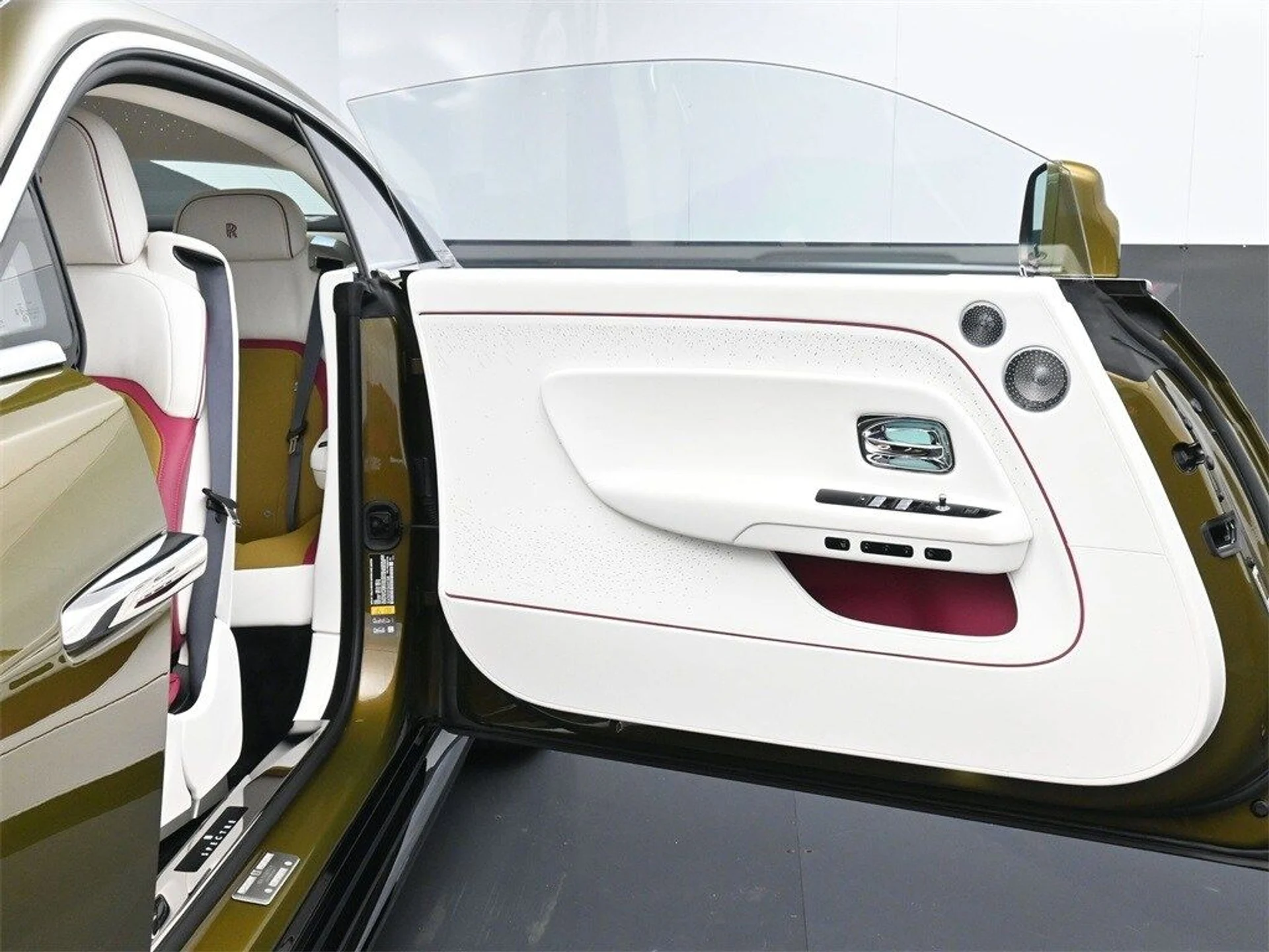 mph010_4022869194_63c2b799ebb3d4a14664680704d182f6x_8f0ee9eba0